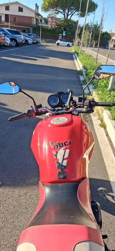 Ducati Monster 695