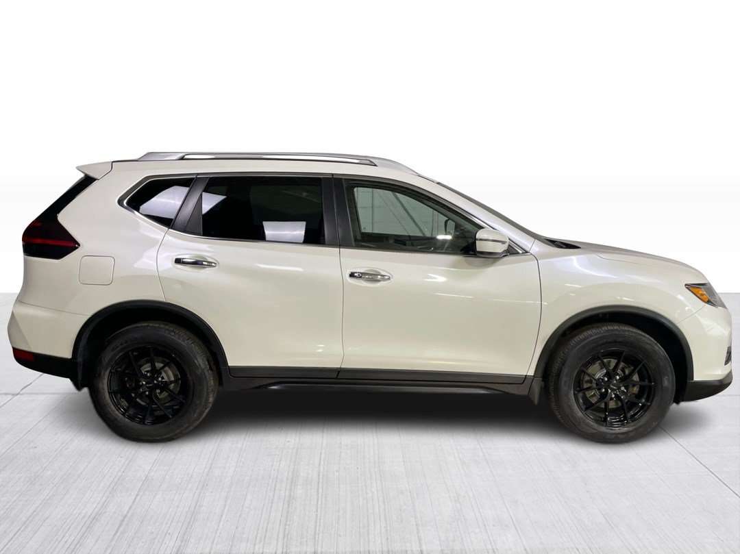 2020 Nissan Rogue AWD SV — снимка 1