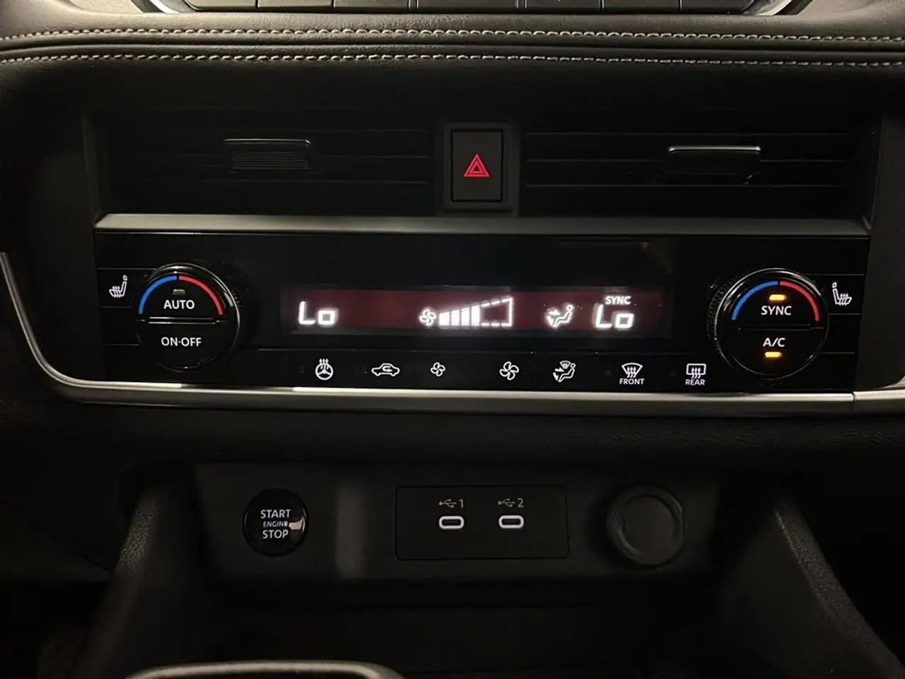 Nissan Rogue photo Nissan Rogue
