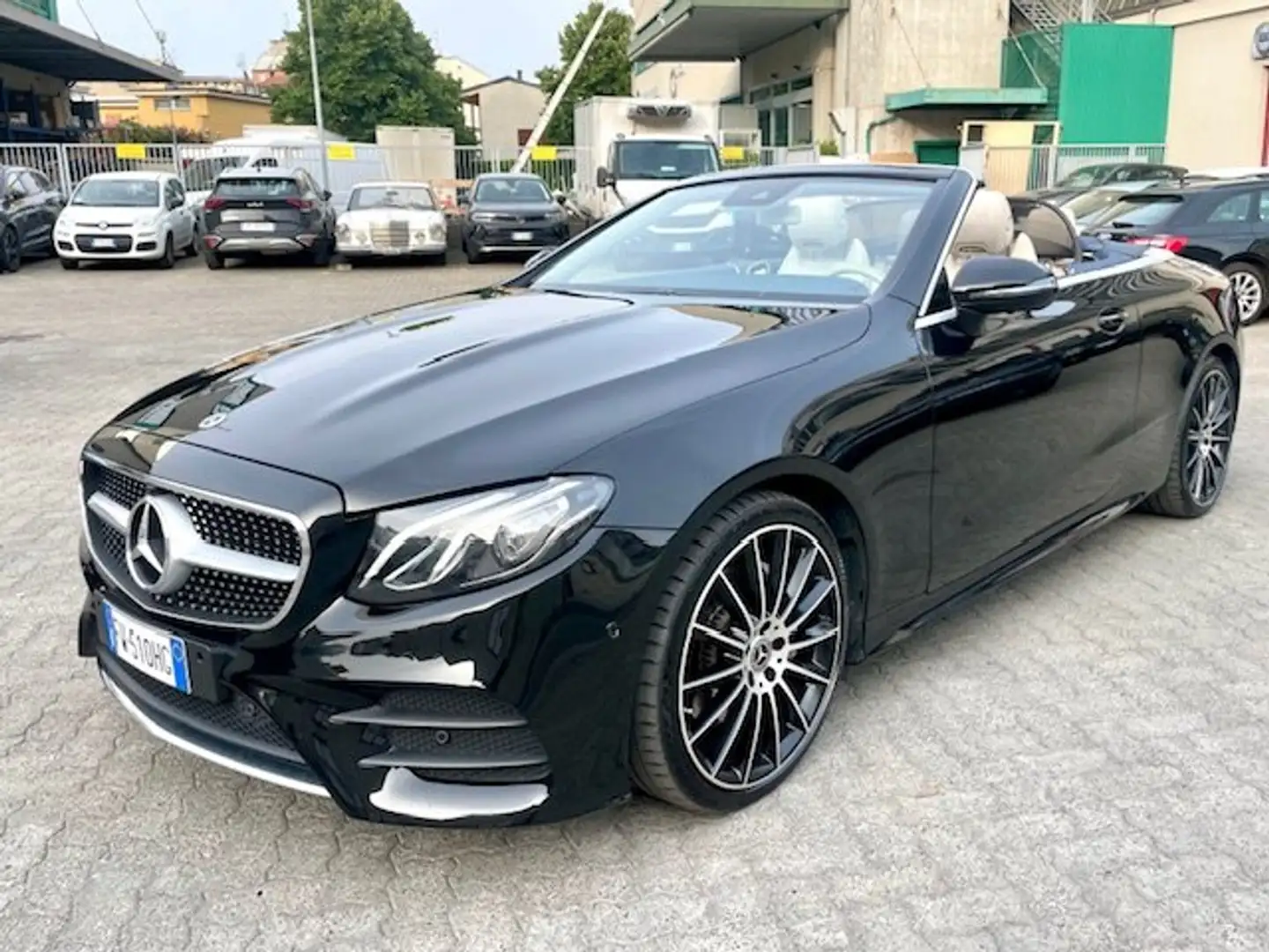 Mercedes-Benz E 200 Cabrio Premium AMG Cerchi 20" Full opt. Km 54.000 Nero - 1