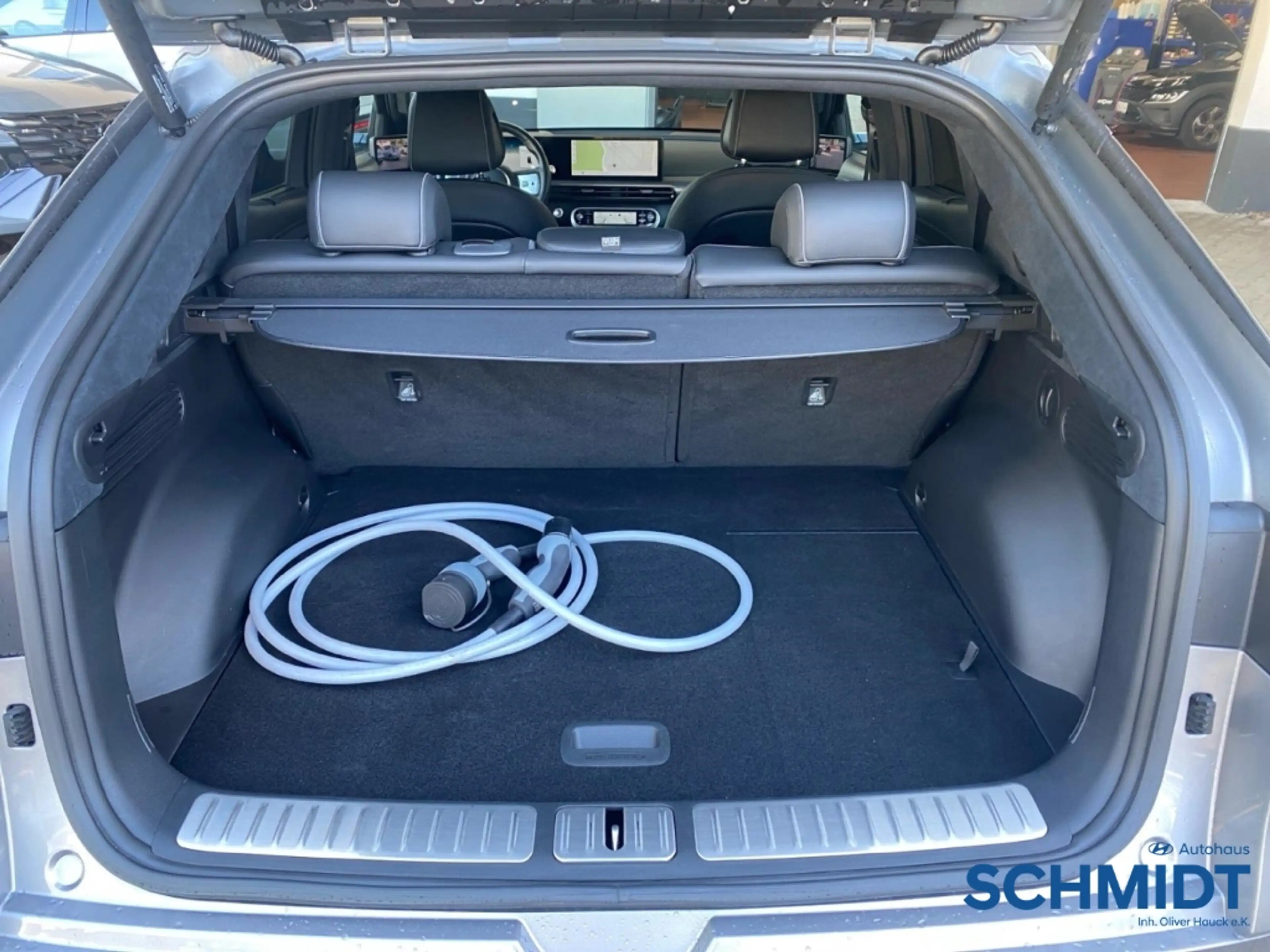 Genesis GV60 Sport Elektro 4WD Pano Memory Sitze Massagesitze K — photo 14