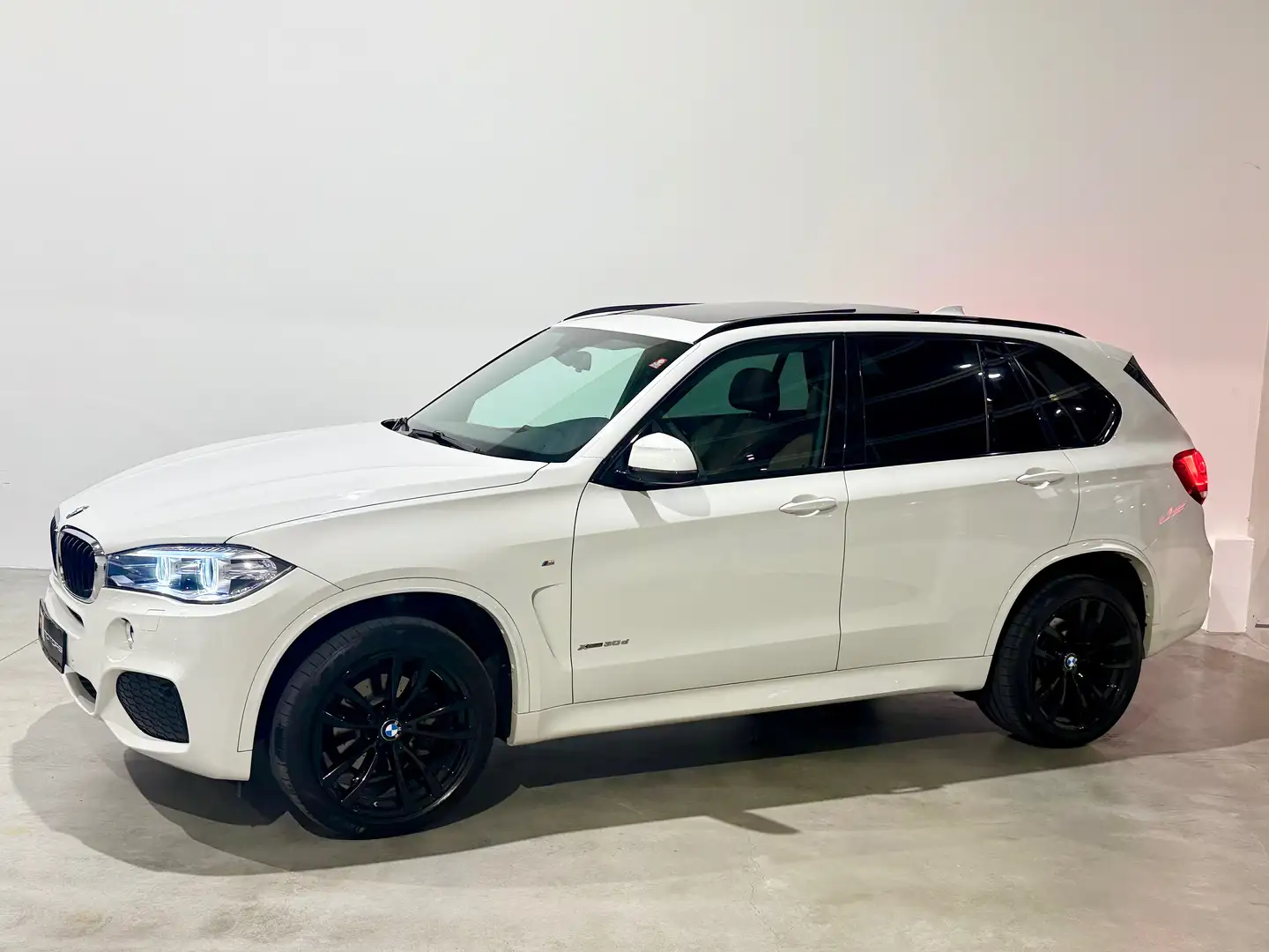 BMW X5 xDrive 30 d Weiß - 1