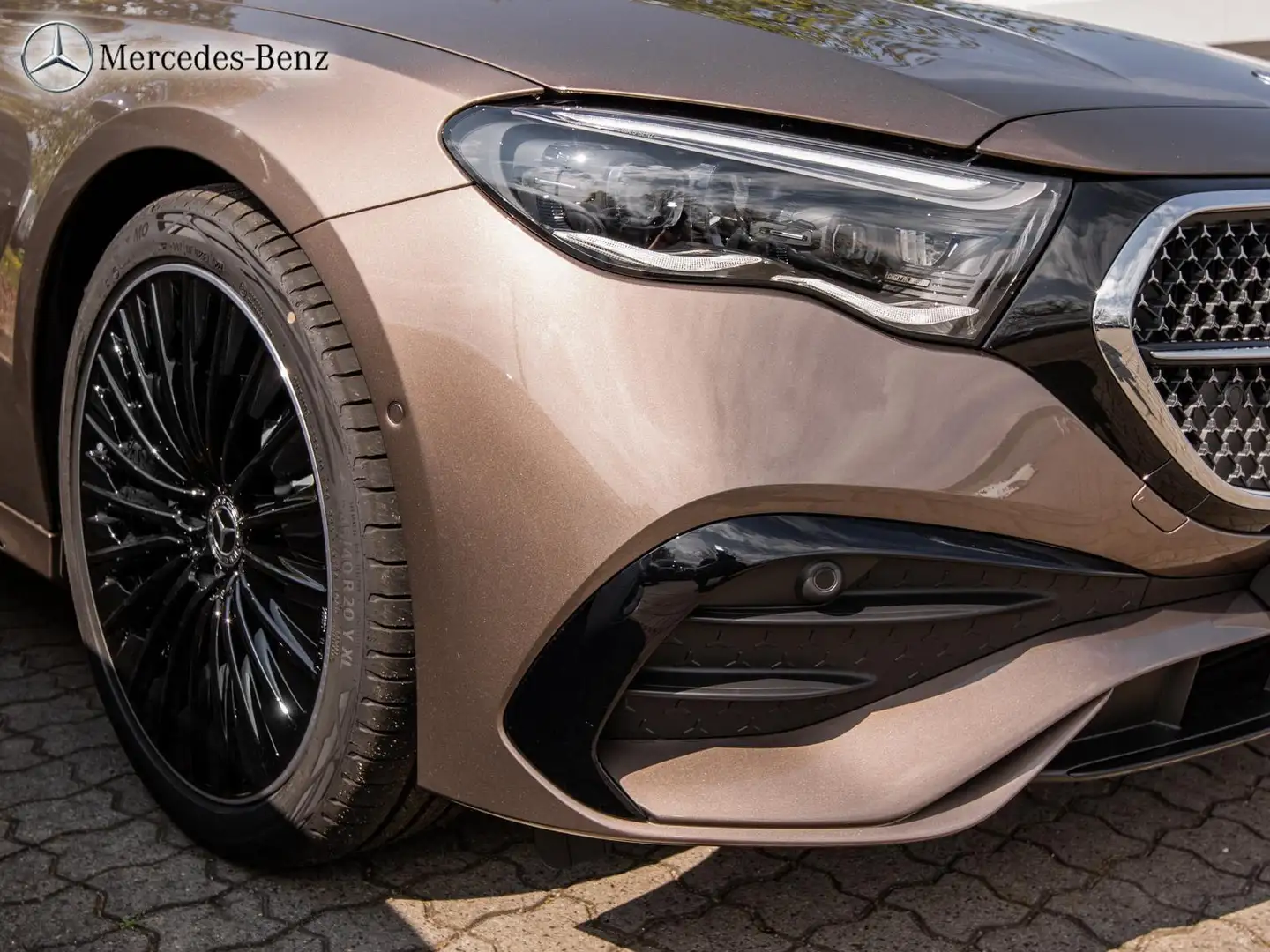 Mercedes-Benz E 220 d AMG Lim. 360°+DIG-LED+Distro+Night+LM20" Marrón - 2
