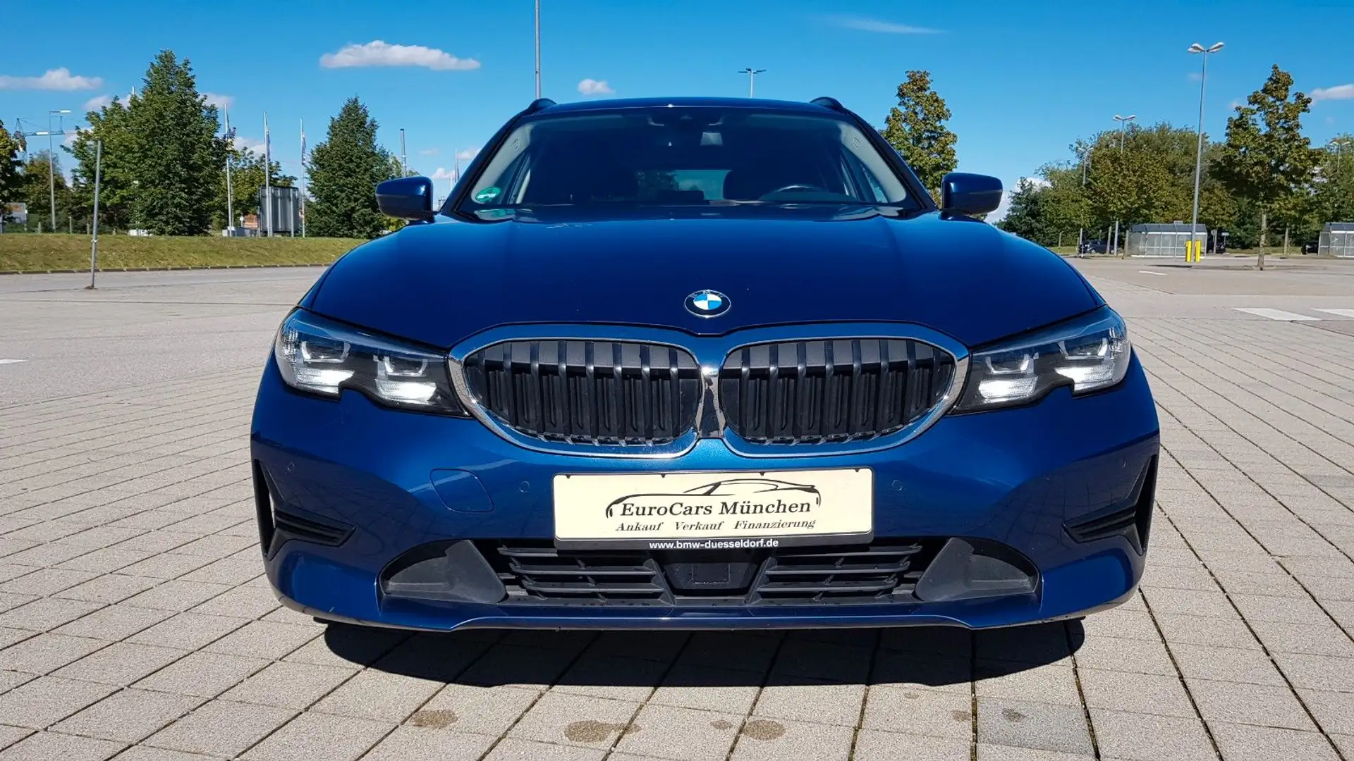 BMW 318 d Touring aut. ~ LIVE Cocpid Pro ~AHK ~LED Bleu - 2