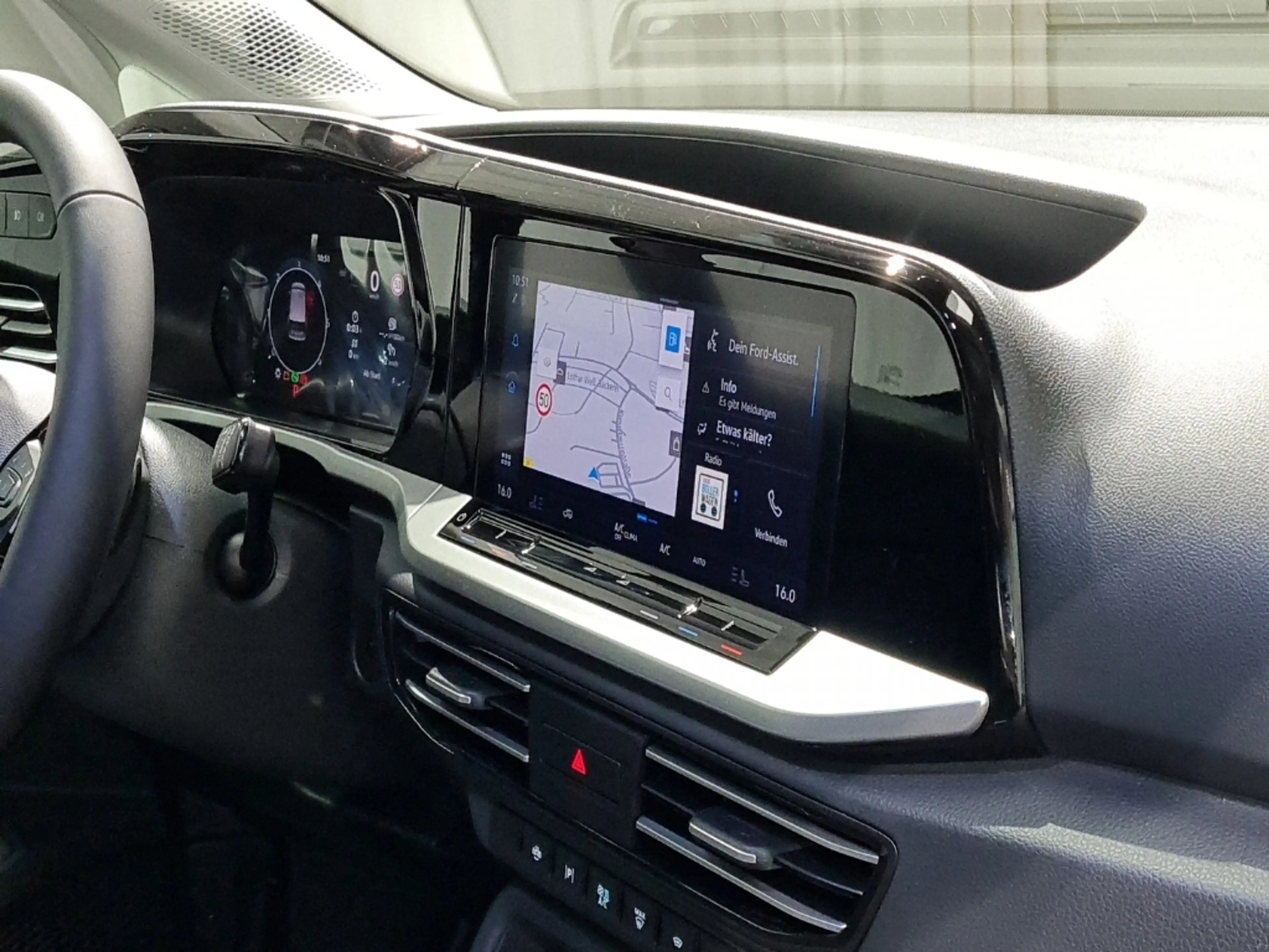 Ford Tourneo Connect L2-Titanium "AMF Rollstuhl-Umb." — photo 7