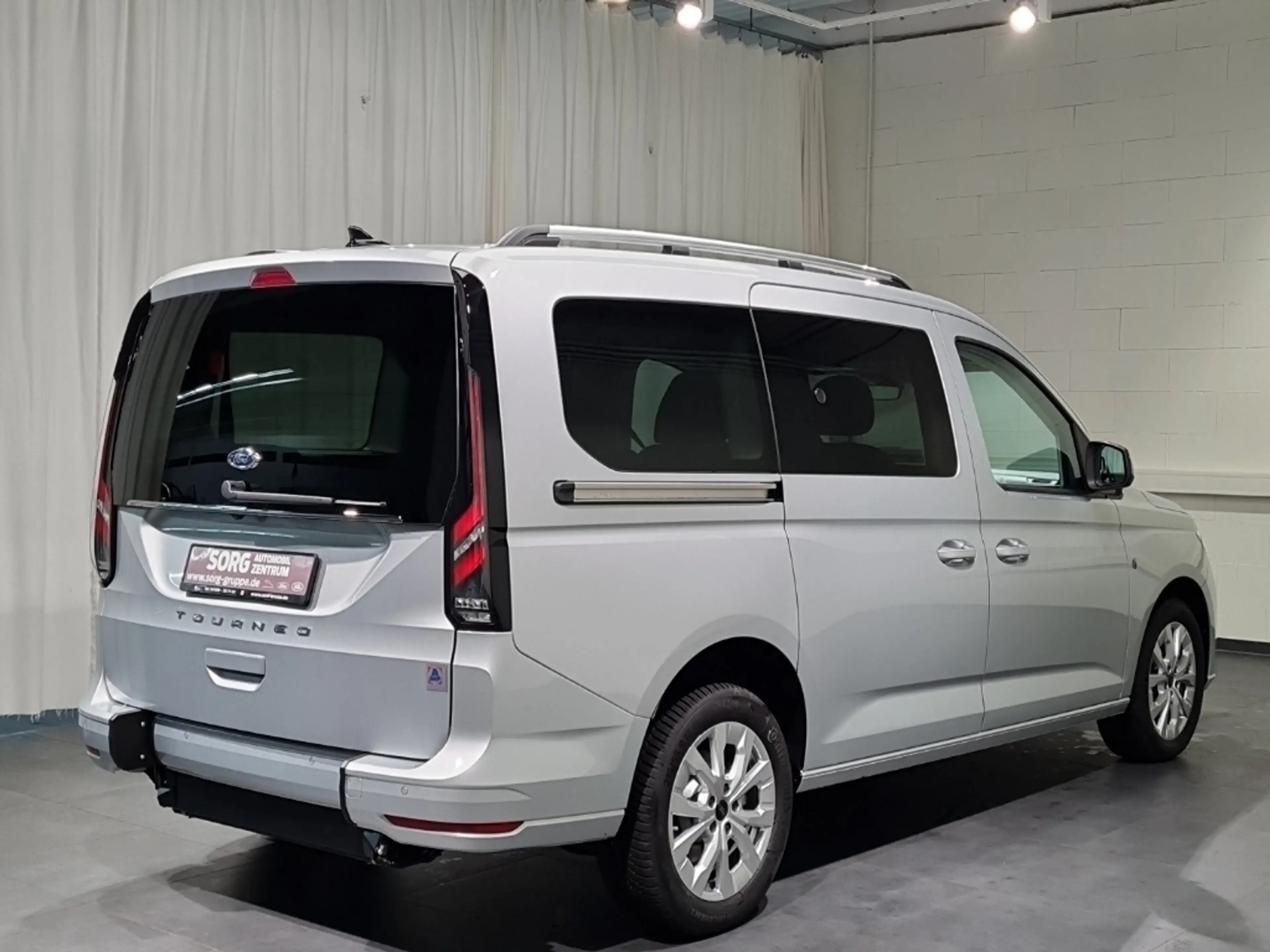 Ford Tourneo Connect L2-Titanium "AMF Rollstuhl-Umb." — photo 3