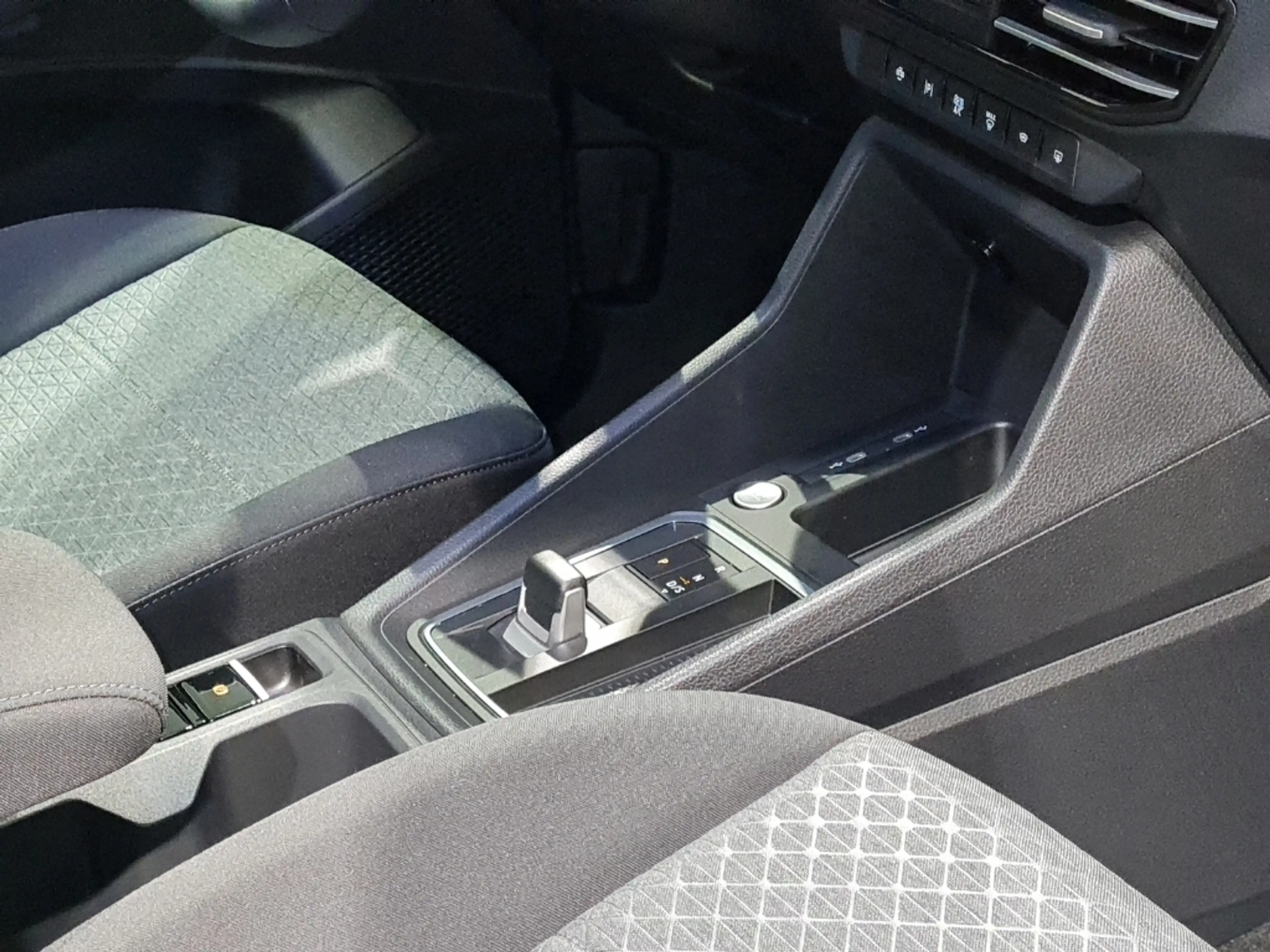Ford Tourneo Connect L2-Titanium "AMF Rollstuhl-Umb." — photo 8