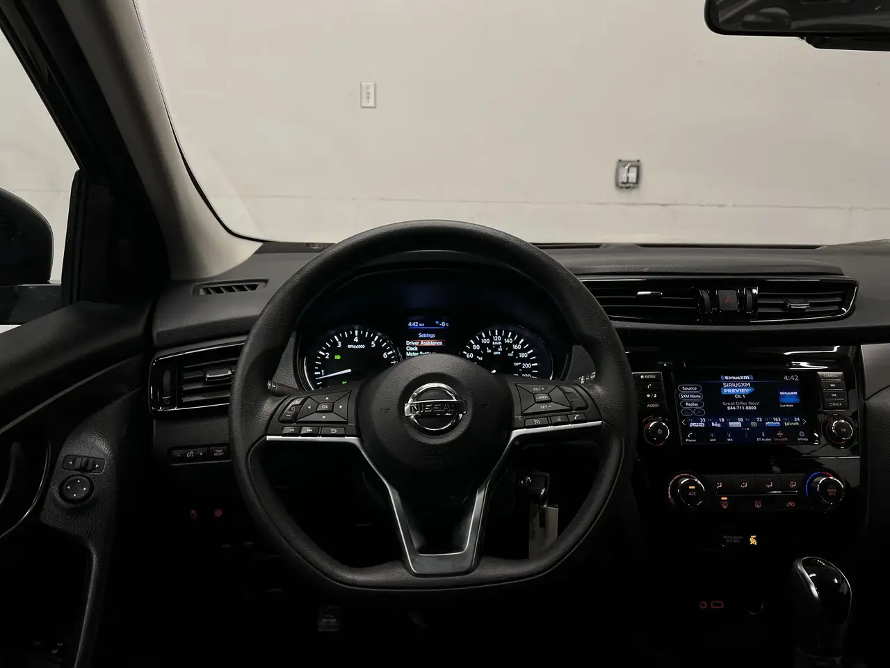 Nissan Qashqai снимка Nissan Qashqai