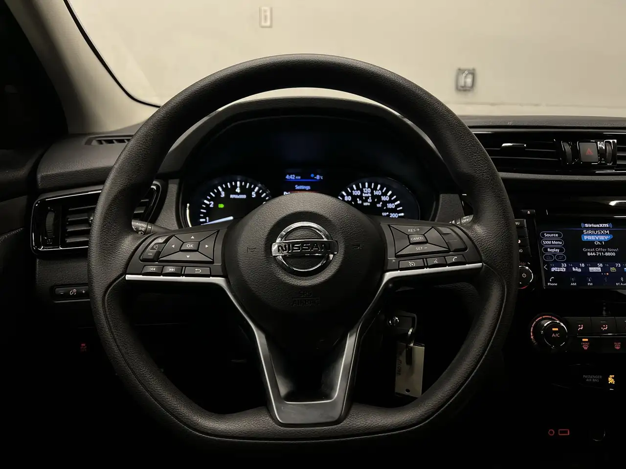Nissan Qashqai снимка Nissan Qashqai