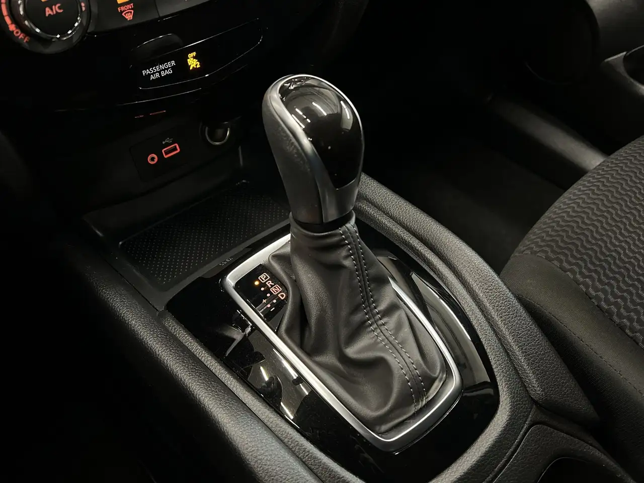 Nissan Qashqai снимка Nissan Qashqai