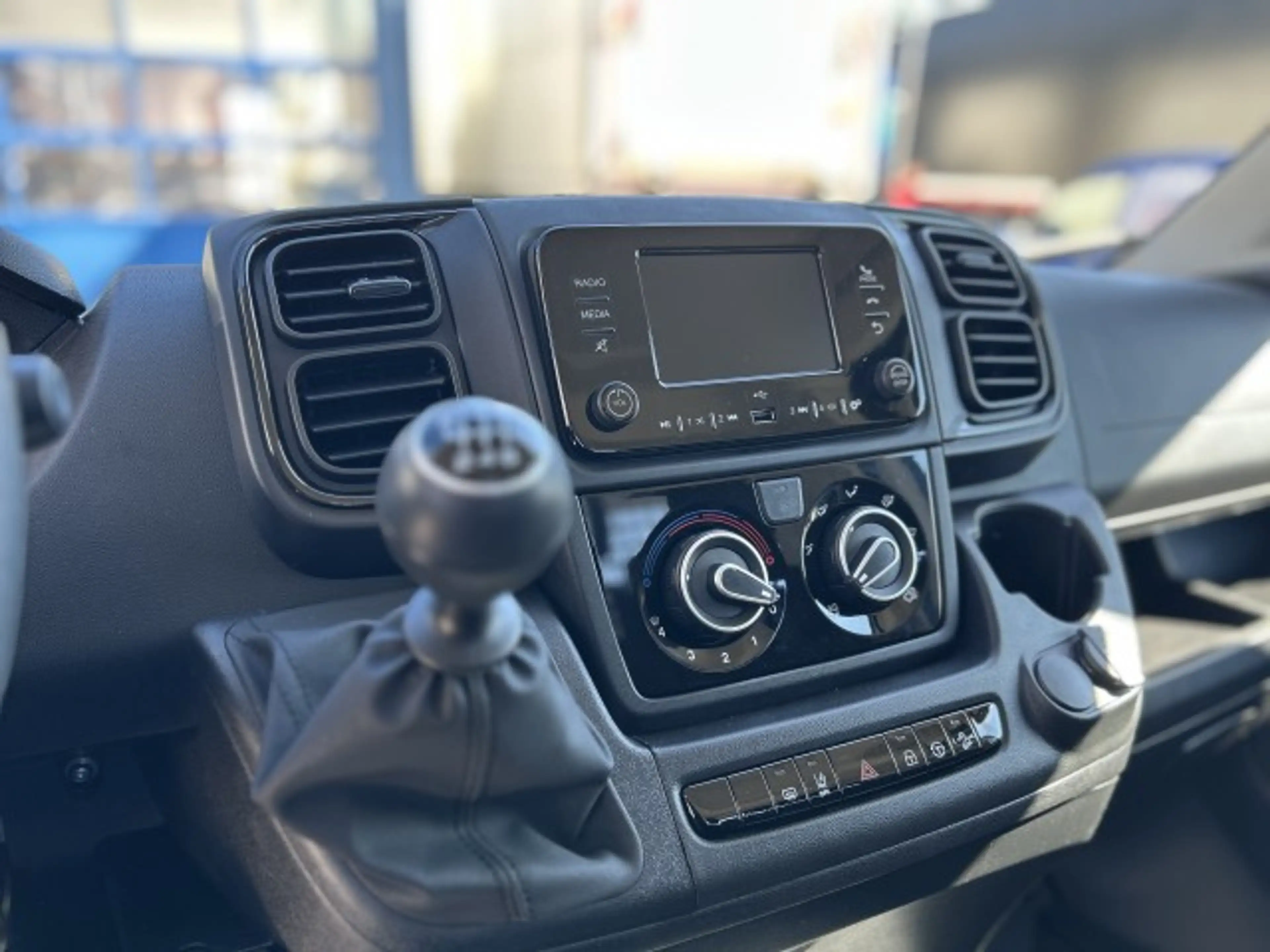 Fiat Ducato PRITSCHE 35 L2 140MT — photo 23