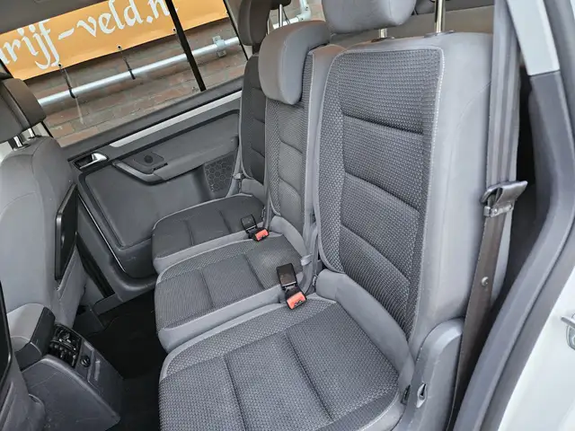Volkswagen Touran view 17