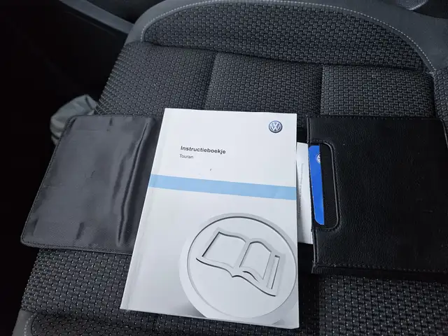 Volkswagen Touran view 16