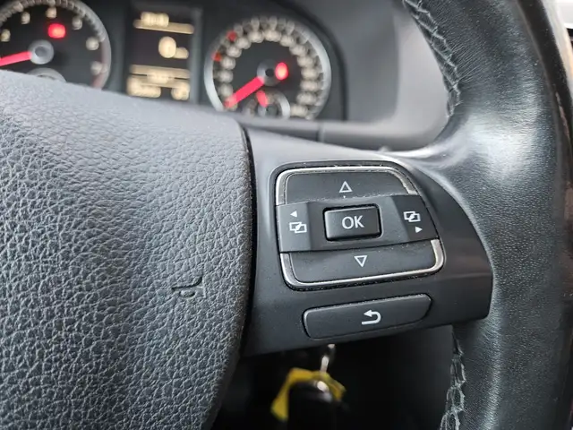 Volkswagen Touran view 13