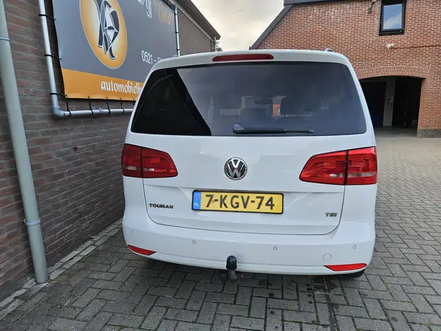 Volkswagen Touran view 20