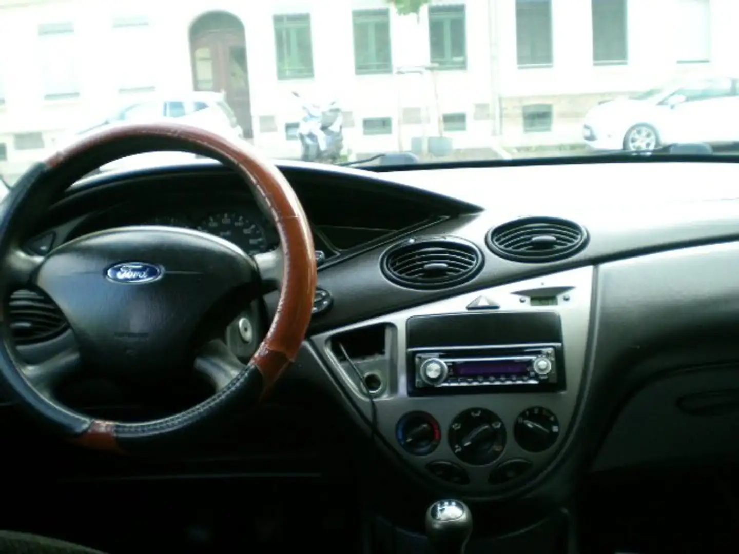 Ford Focus Turnier Trend Grau - 2