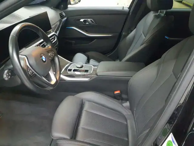 BMW 3 Series view 7