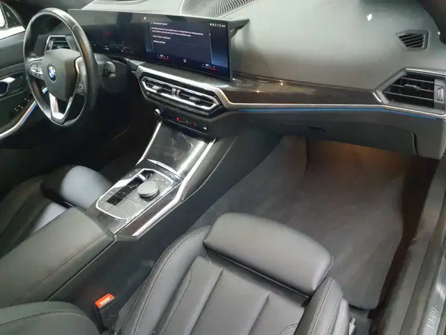 BMW 3 Series view 9