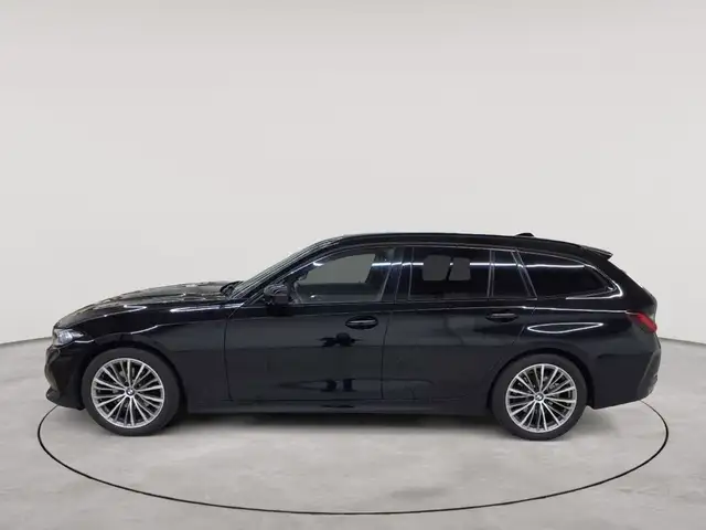 BMW 3 Series view 6