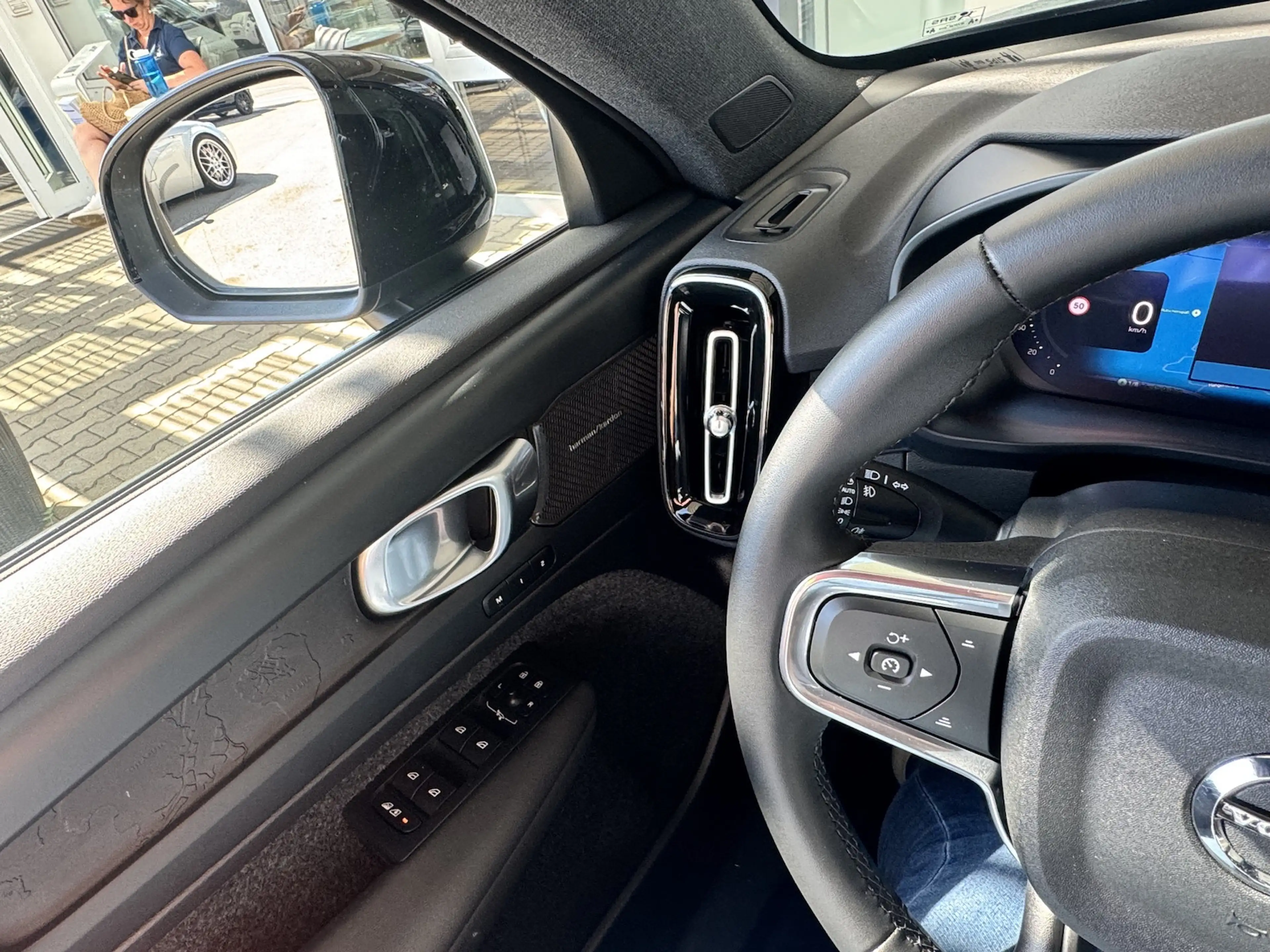 Volvo EX40 AWD*Plus*Black Edition*NP 68830*82kWh*AHK — photo 14