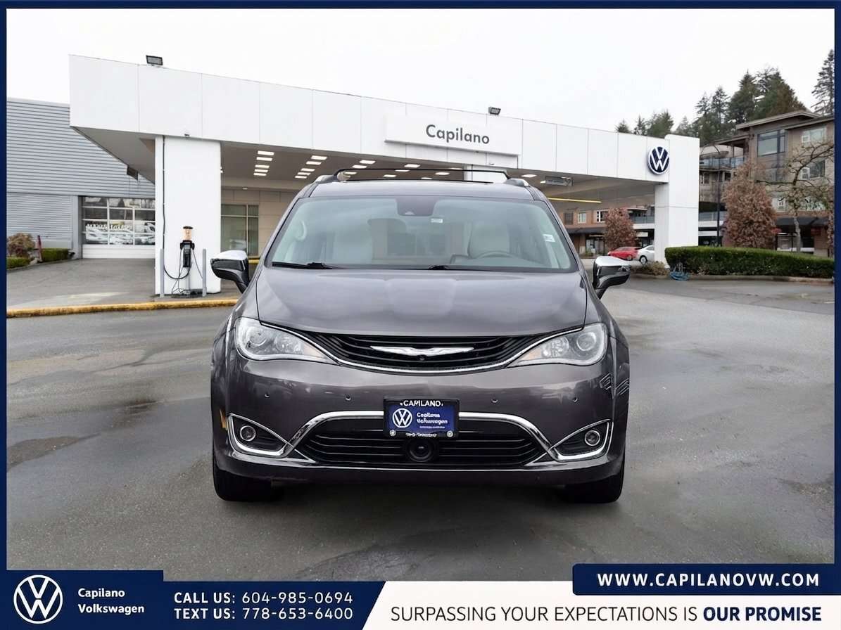 2017 Chrysler Pacifica Platinum Just Arrived! Local Vehicle, Available No — снимка 1