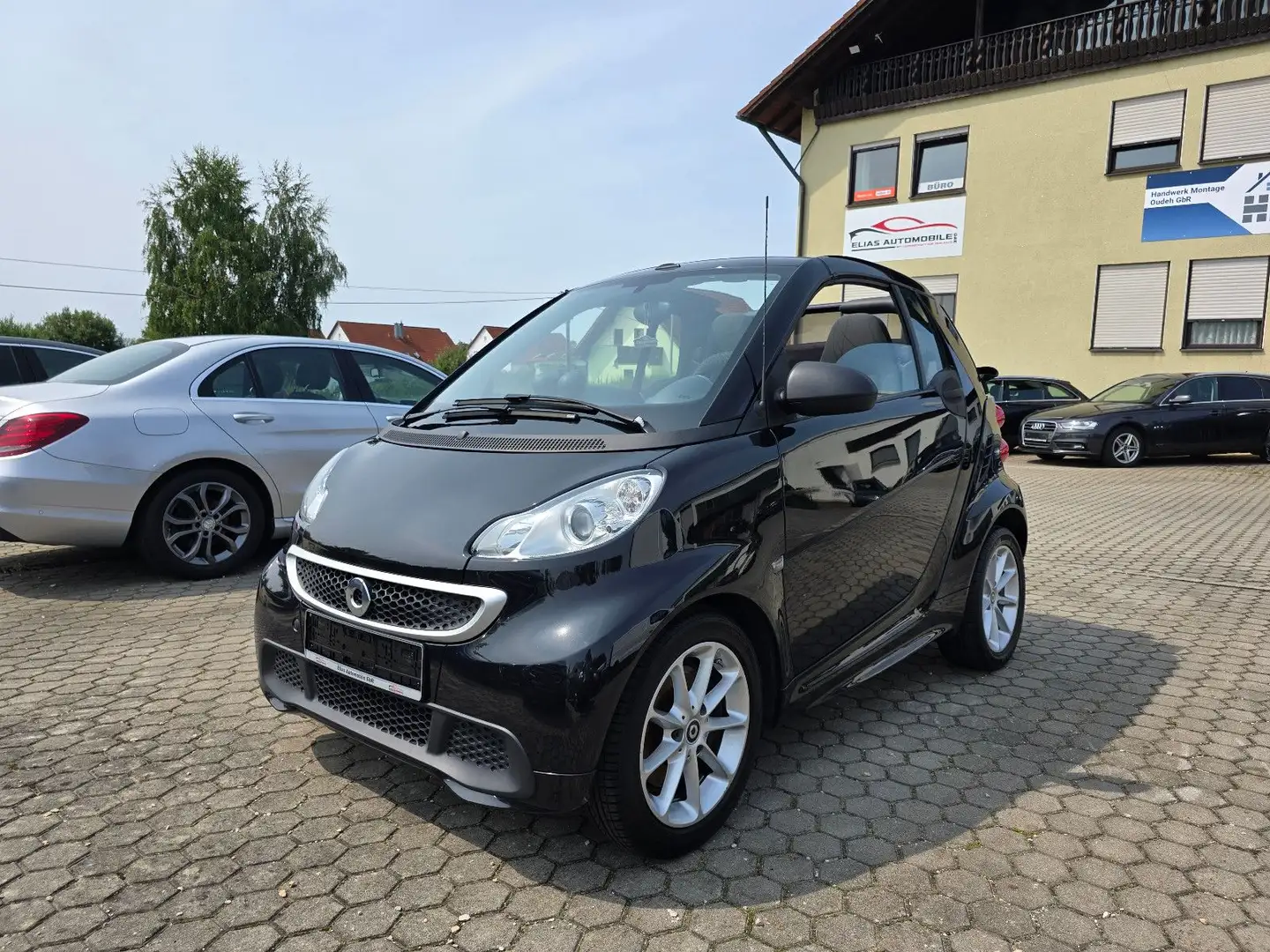 smart forTwo fortwo cabrio Micro Hybrid Drive 52kW Noir - 1