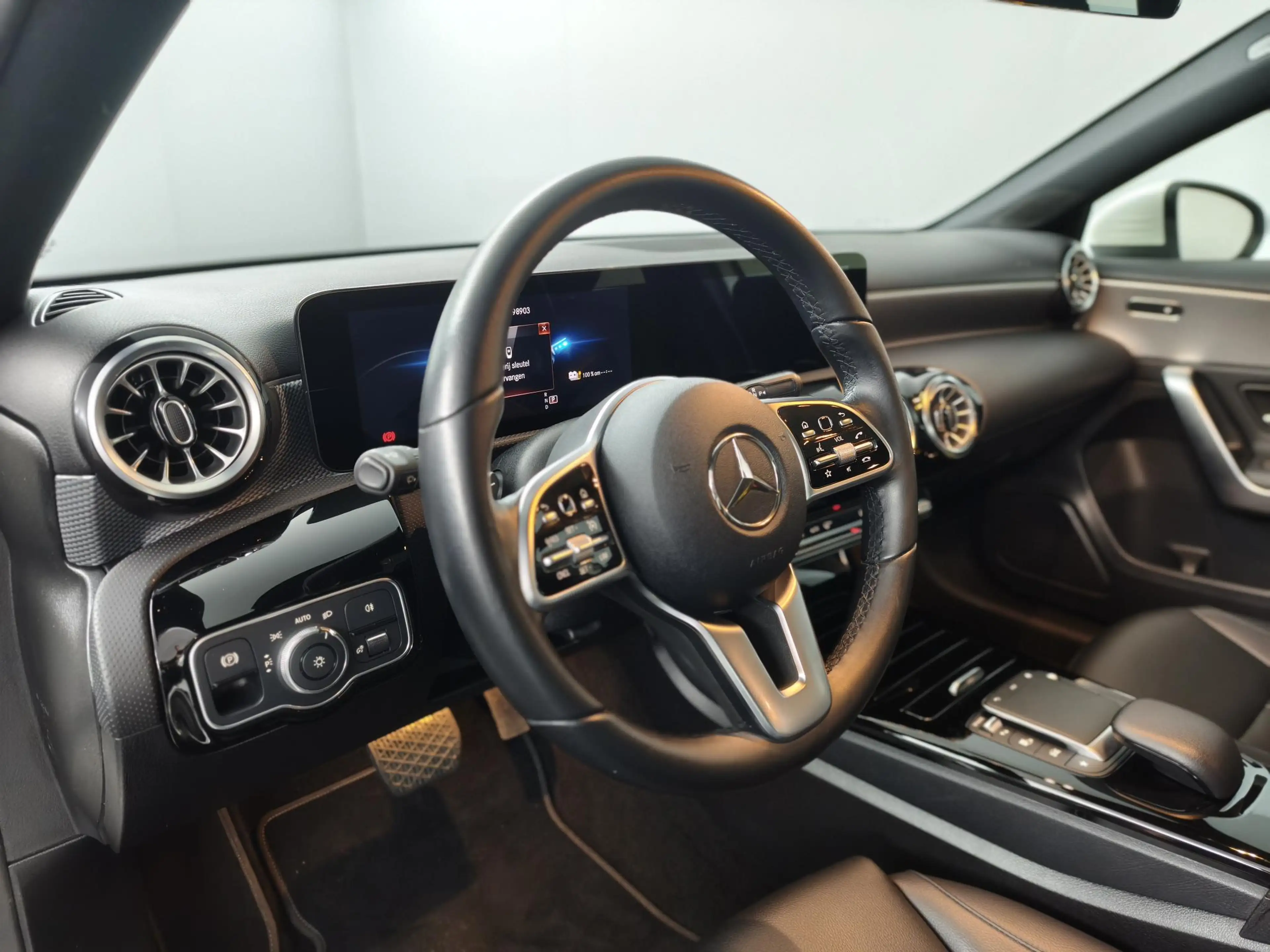 Mercedes-Benz A 250 e Luxury Limited | Panoramadak | Stoelverwarming | — photo 24