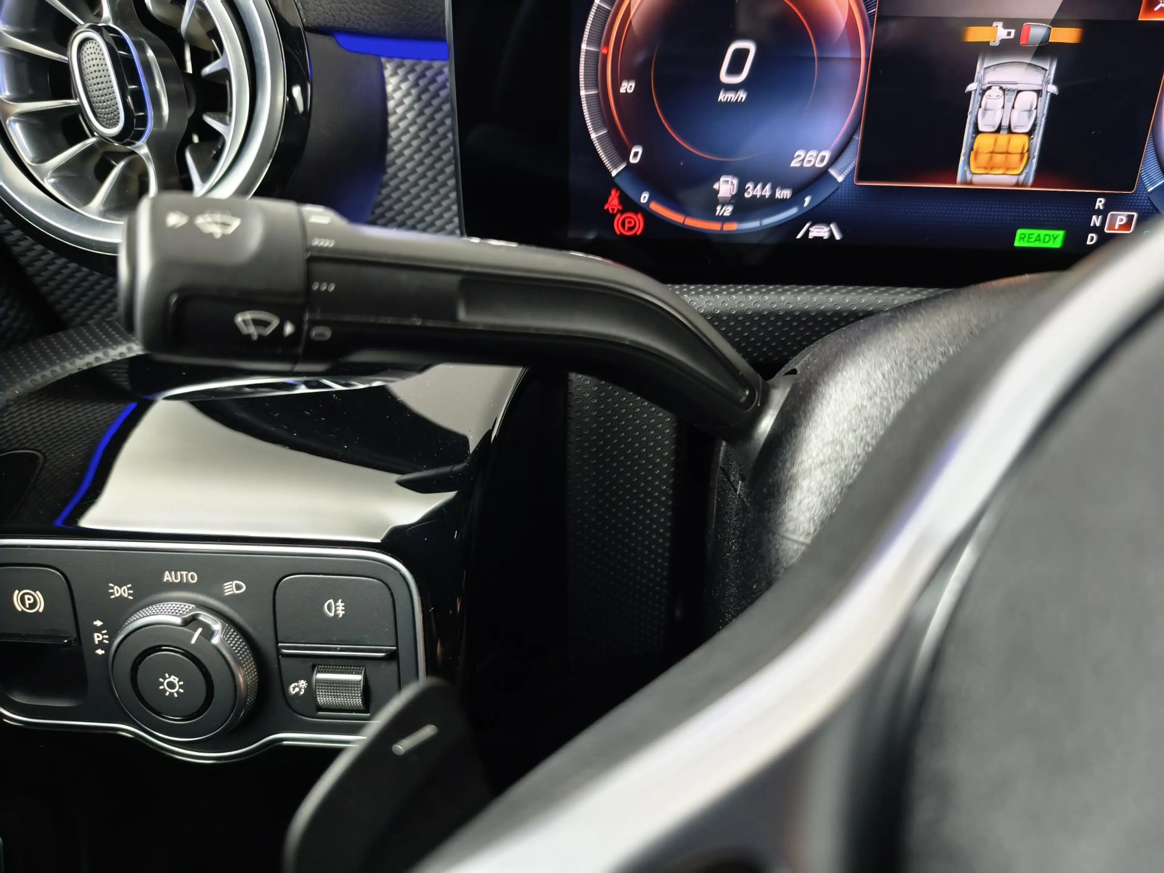 Mercedes-Benz A 250 e Luxury Limited | Panoramadak | Stoelverwarming | — photo 35