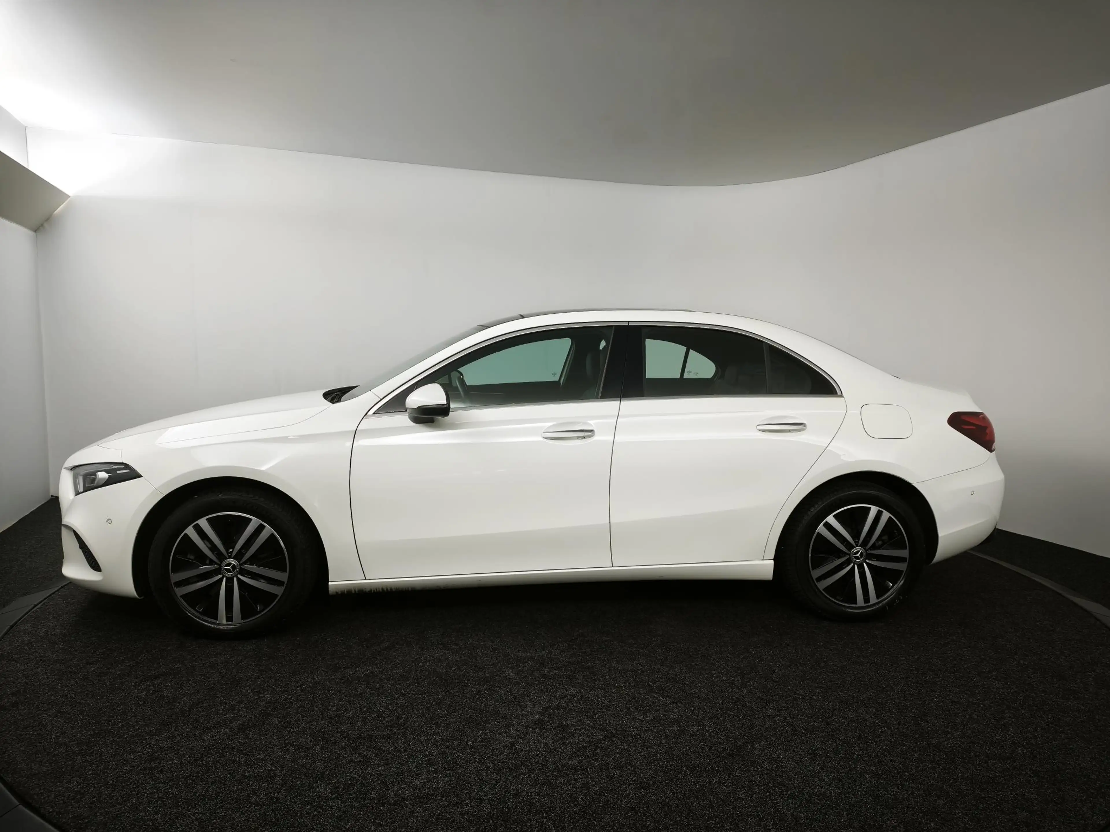 Mercedes-Benz A 250 e Luxury Limited | Panoramadak | Stoelverwarming | — photo 16