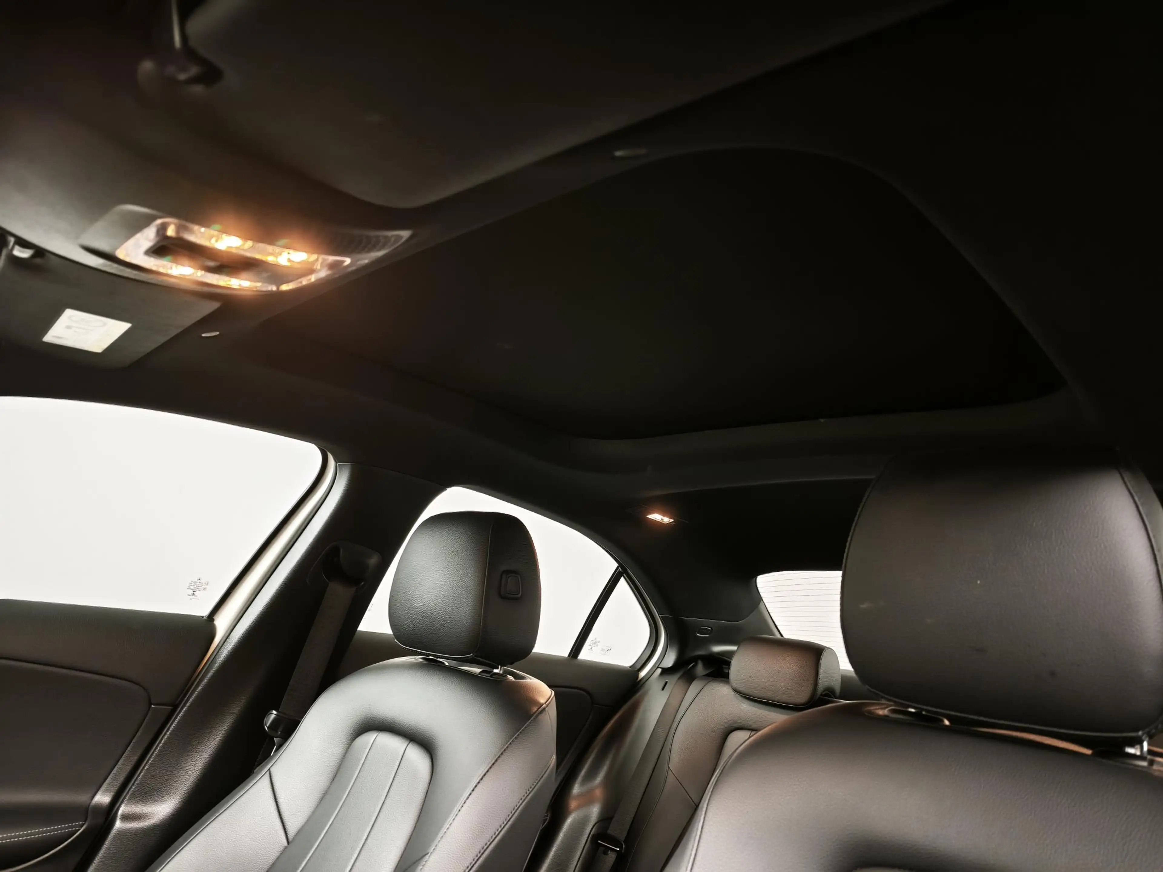 Mercedes-Benz A 250 e Luxury Limited | Panoramadak | Stoelverwarming | — photo 38