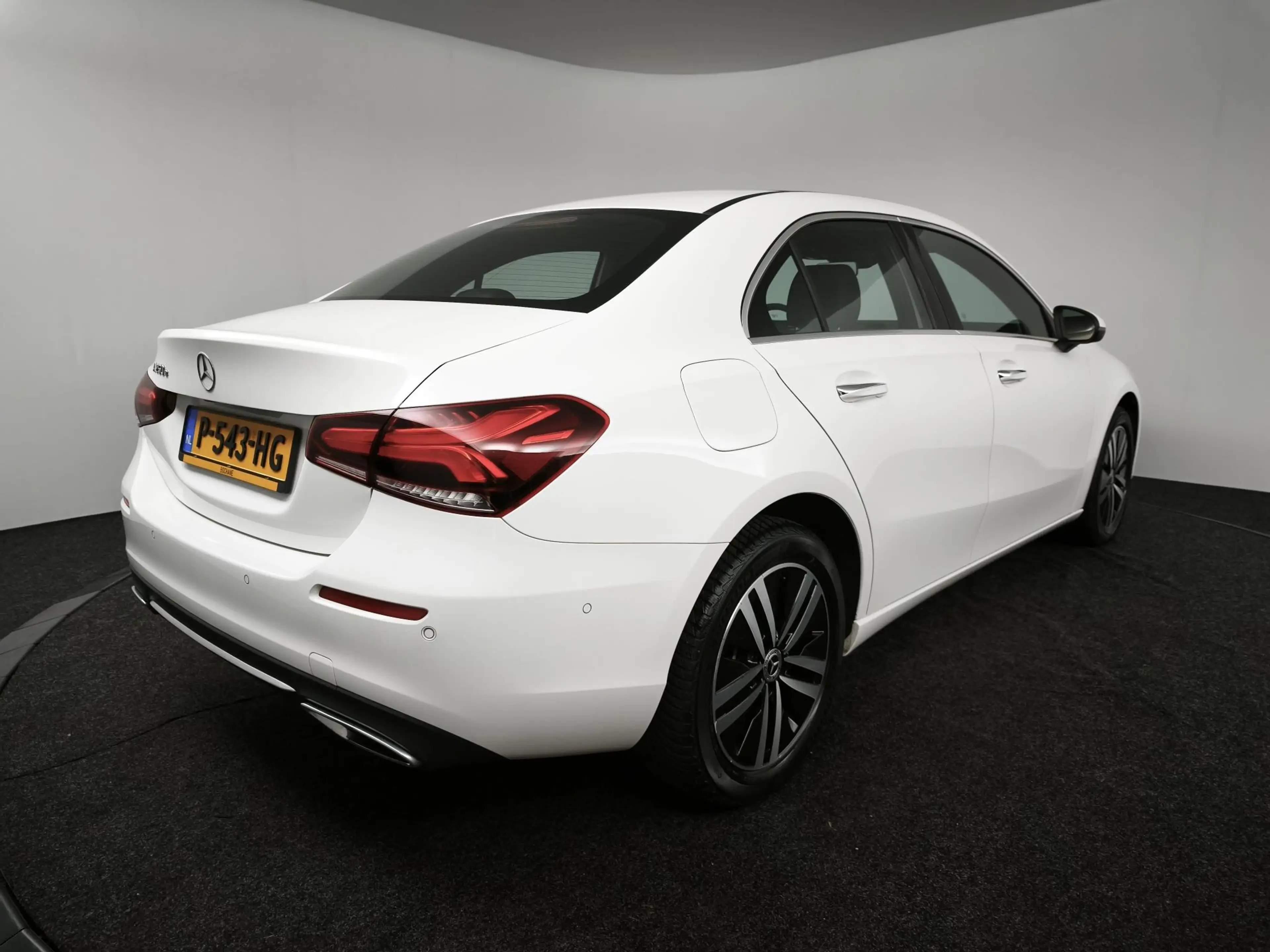 Mercedes-Benz A 250 e Luxury Limited | Panoramadak | Stoelverwarming | — photo 2