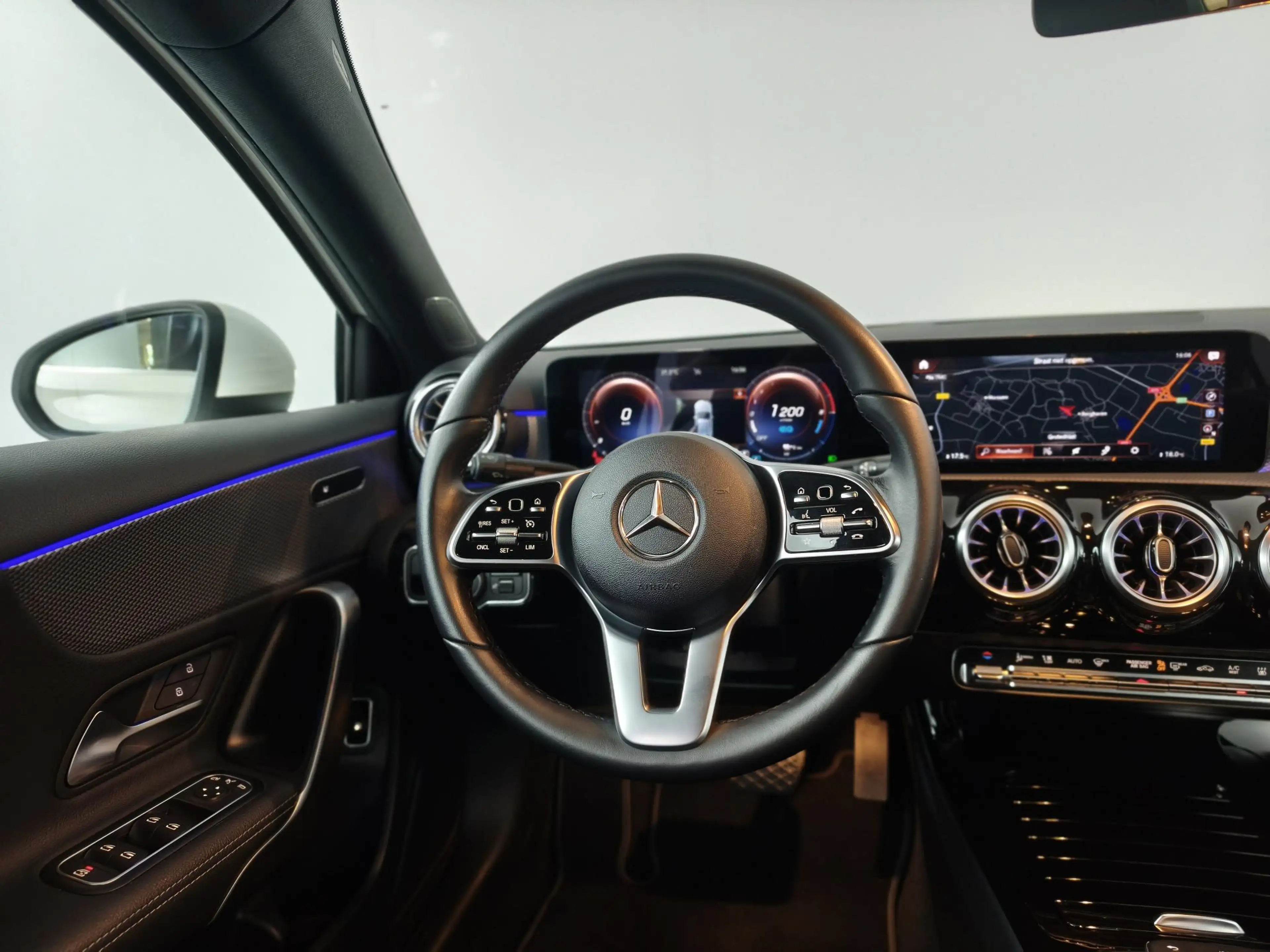 Mercedes-Benz A 250 e Luxury Limited | Panoramadak | Stoelverwarming | — photo 10