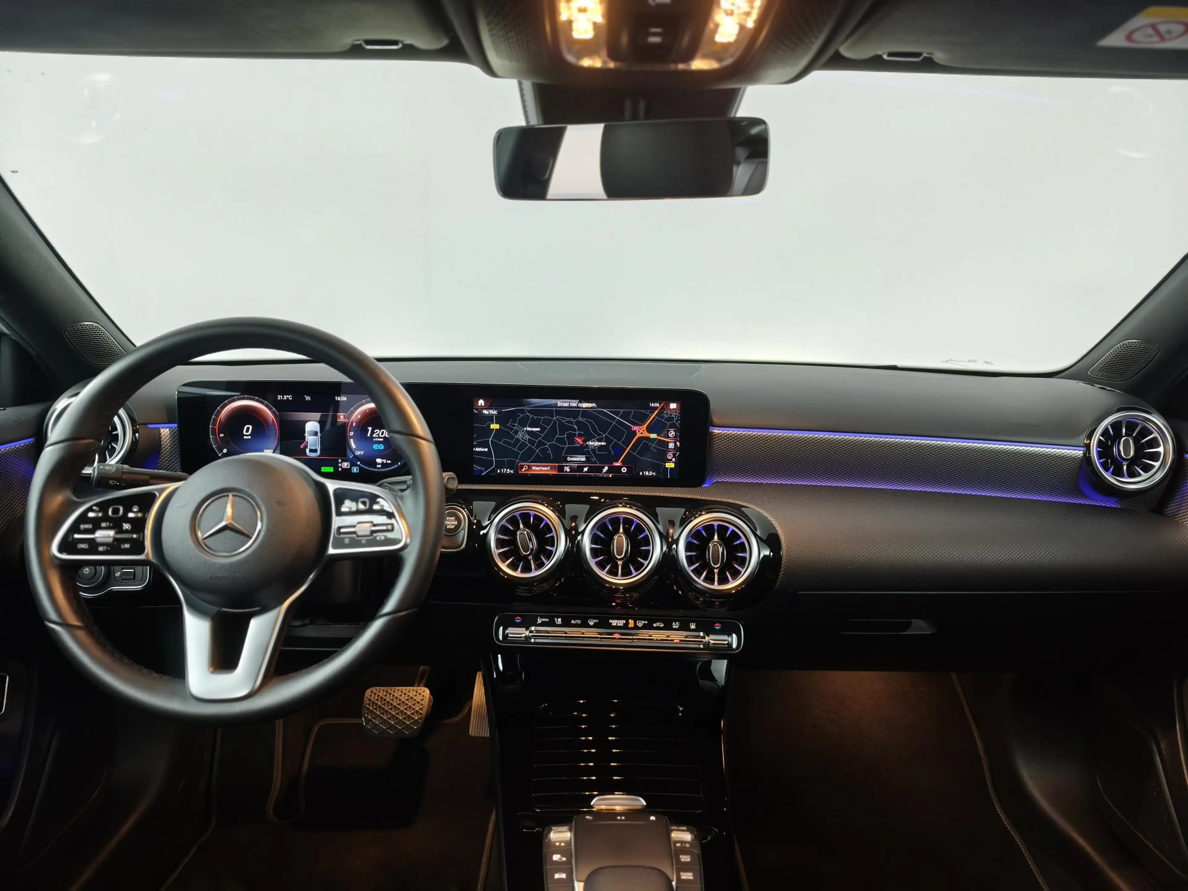 Mercedes-Benz A 250 e Luxury Limited | Panoramadak | Stoelverwarming | — photo 3