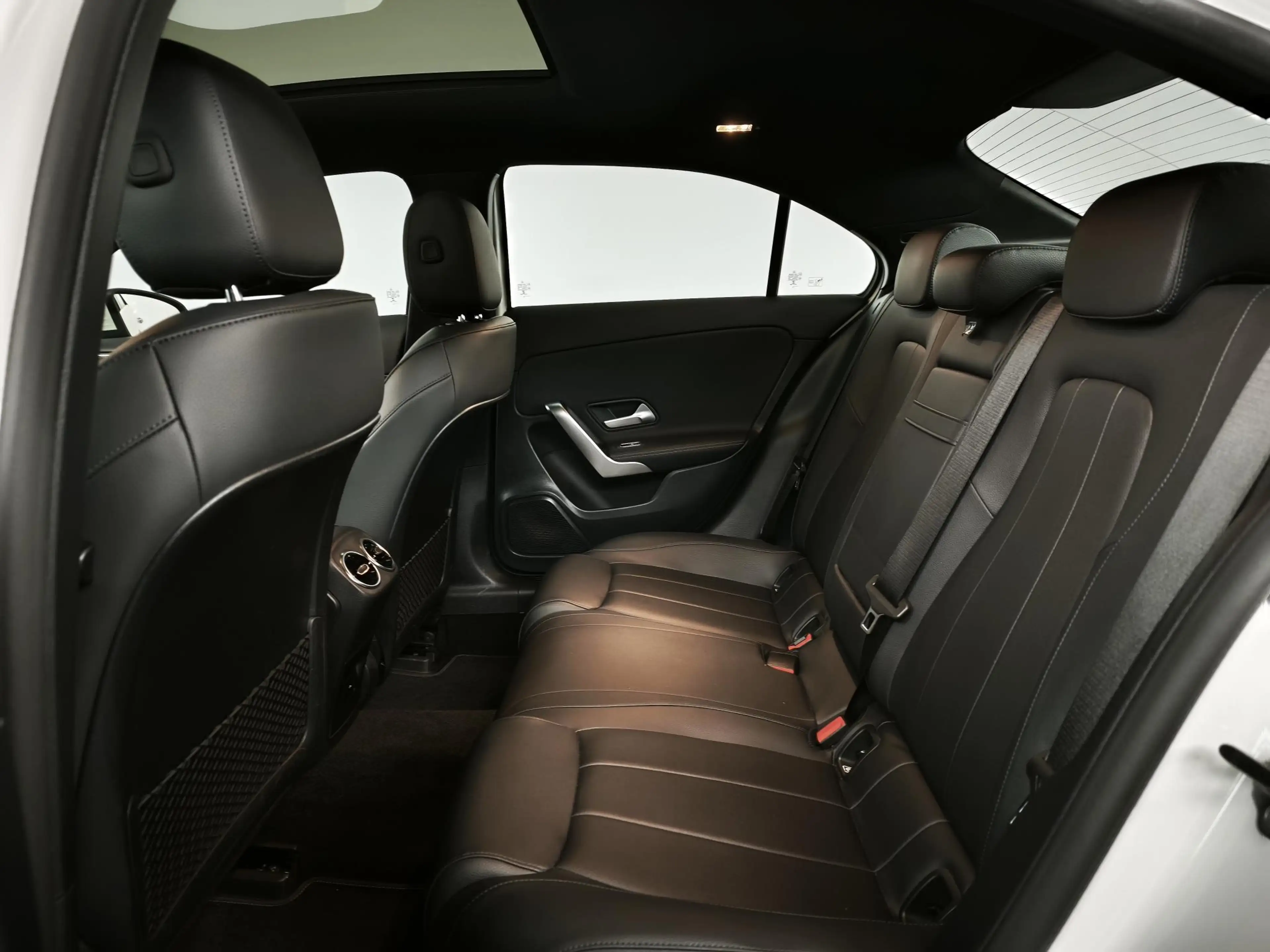 Mercedes-Benz A 250 e Luxury Limited | Panoramadak | Stoelverwarming | — photo 8