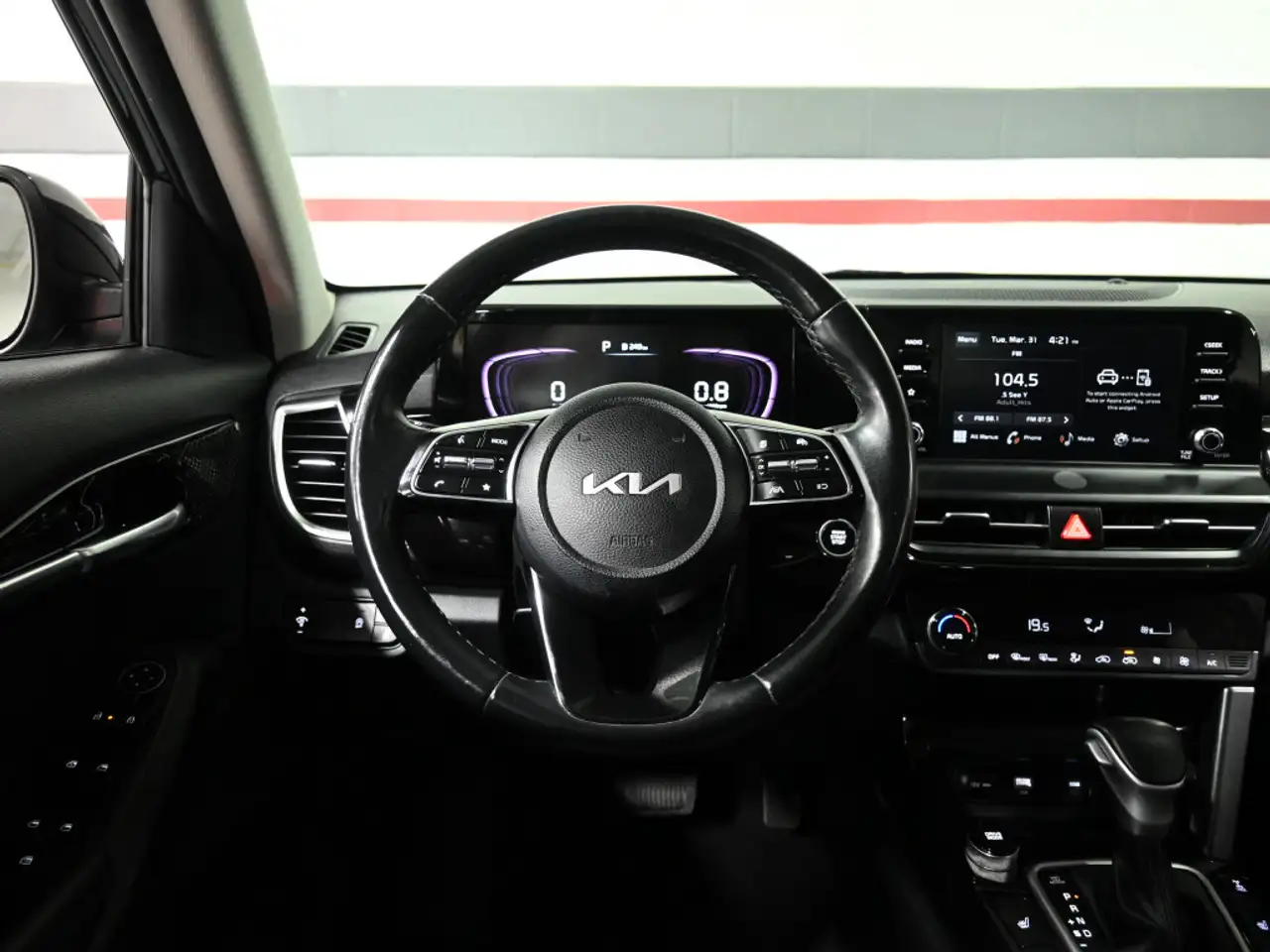 Kia Seltos снимка Kia Seltos