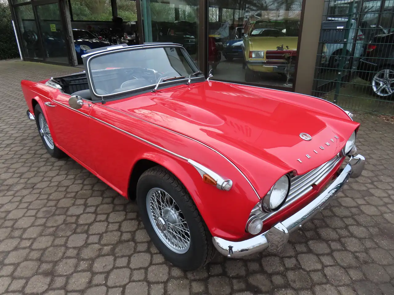 Triumph TR4
