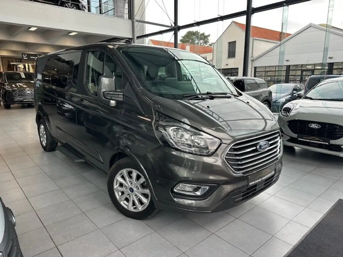 Ford Tourneo Custom LIMITED L2 170PK AUTOMAAT+ 2 JAAR WAARBORG Grigio - 1