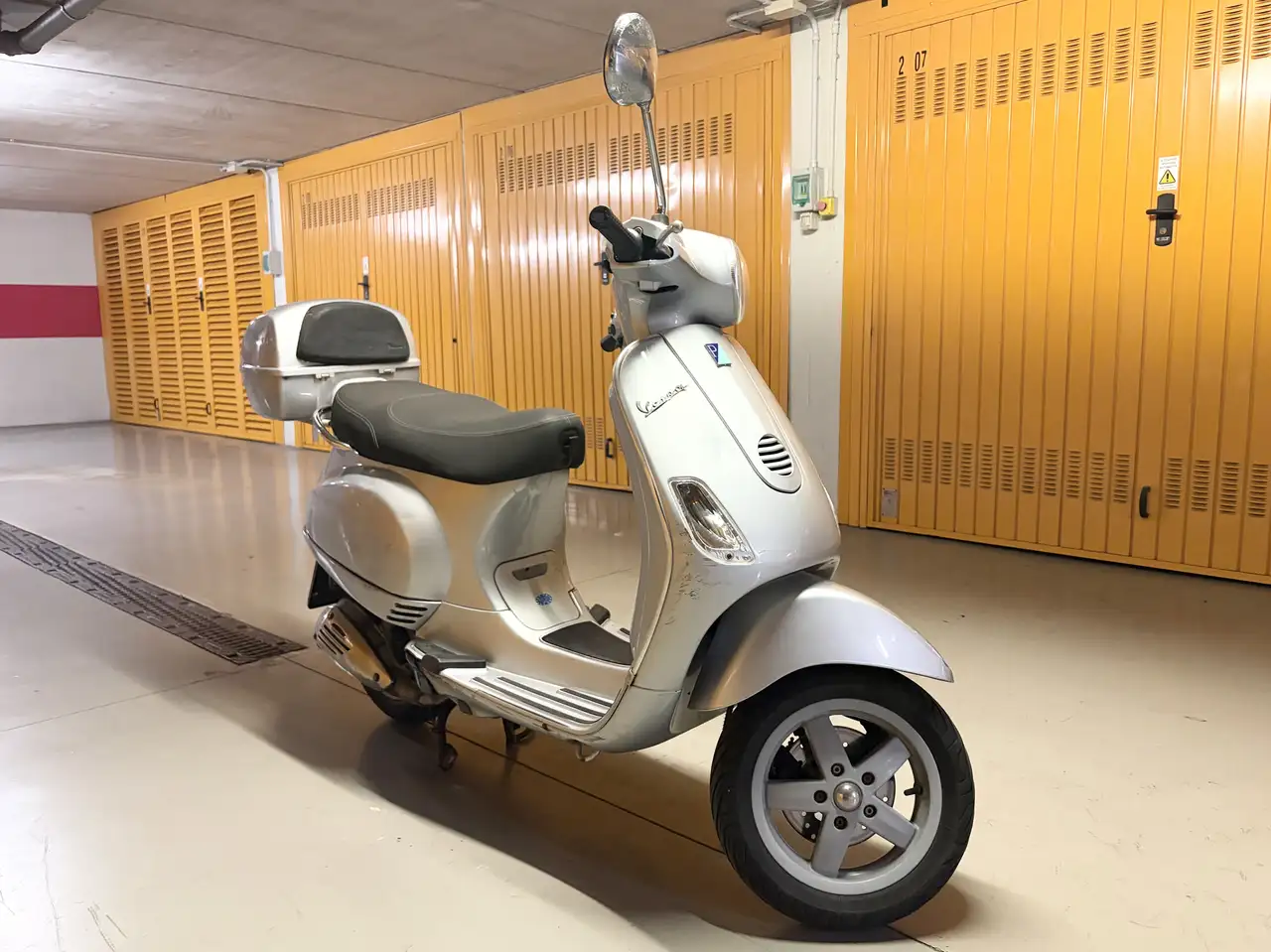 Vespa LX 125
