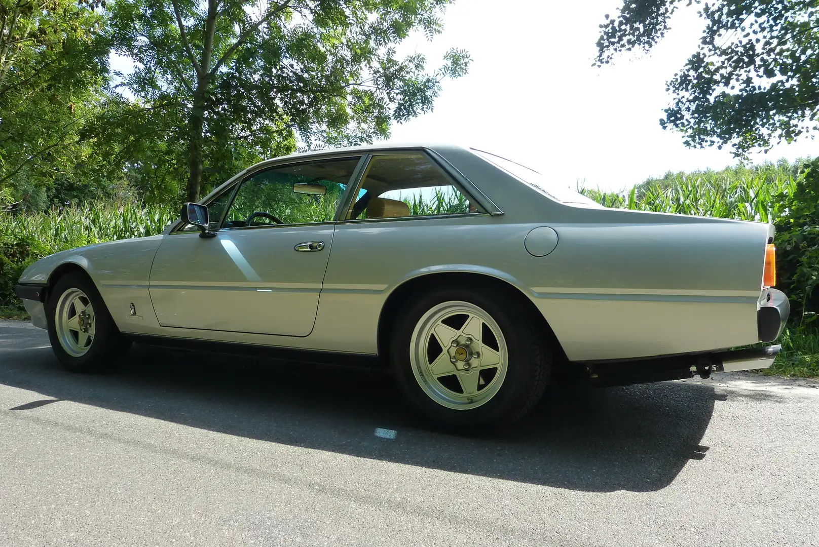 Ferrari 400 Silber - 2