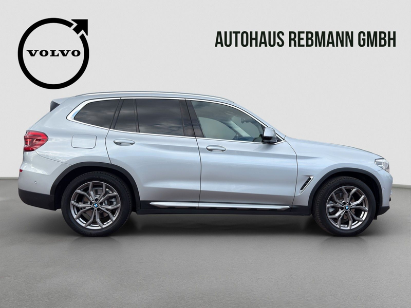 BMW X3 xDrive 20 i xLine — photo 2