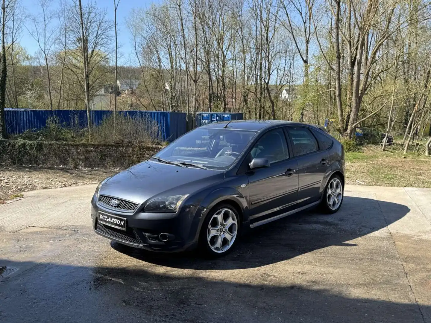 Ford Focus 1.6TDCI 110CV EDITION FRANCORCHAMPS Gris - 2