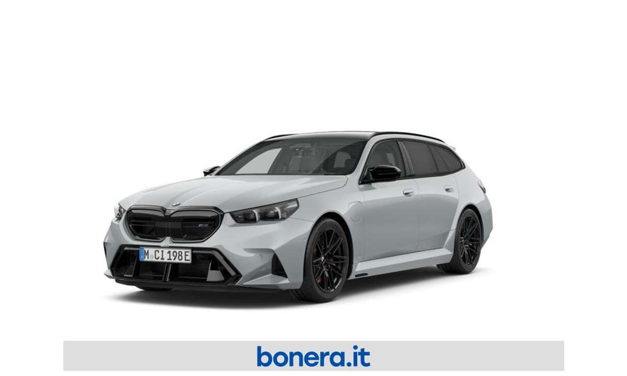 BMW M5 Touring 4.4 727cv auto