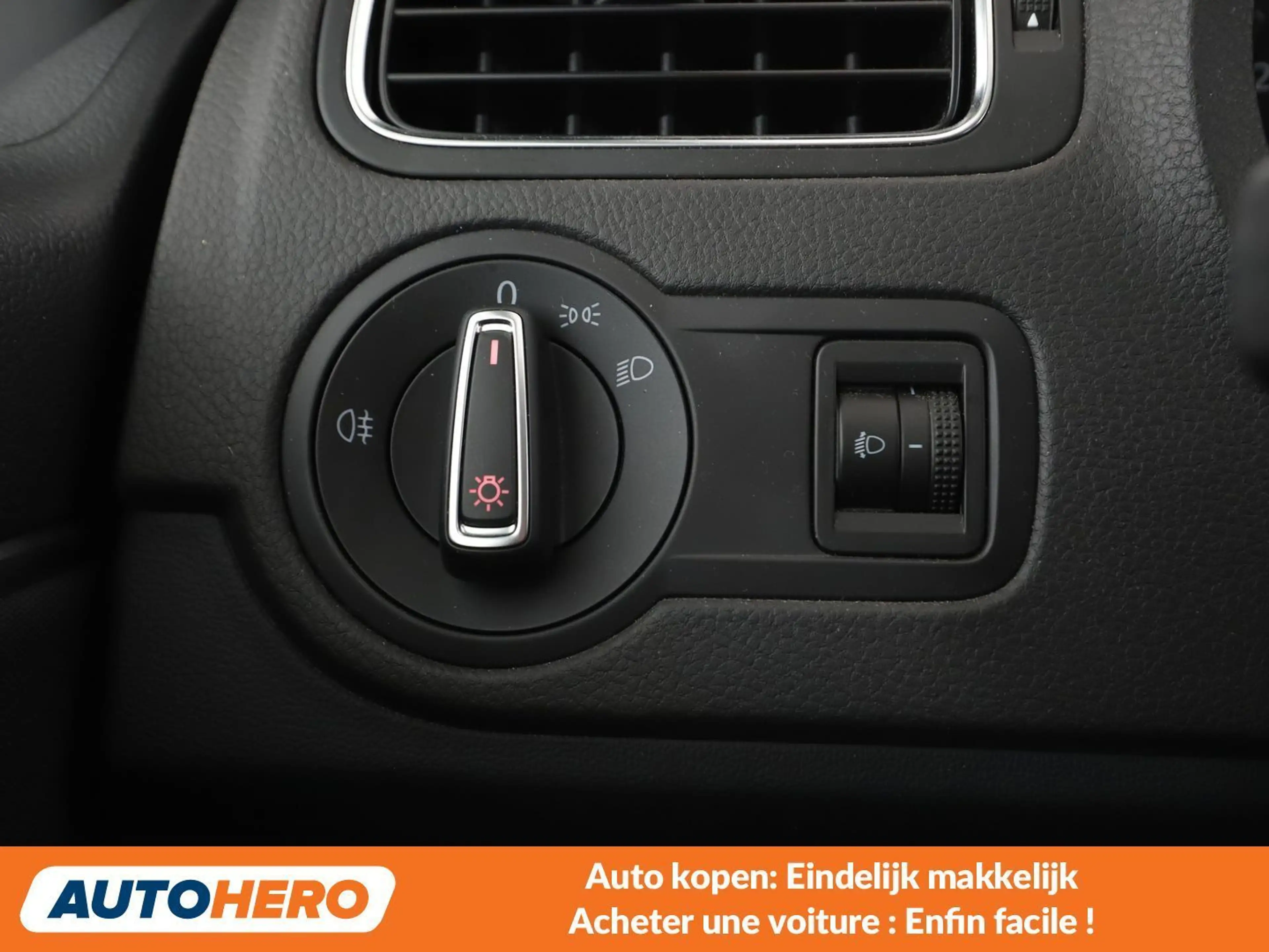 Volkswagen Polo 1.0 Comfortline BlueMotion Tech — photo 12