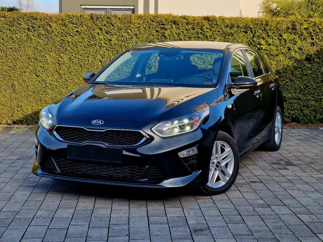 Kia Ceed / cee'd Ceed  1.6 CRDi Hybrid DCT Autom. (Navi, Kamera)