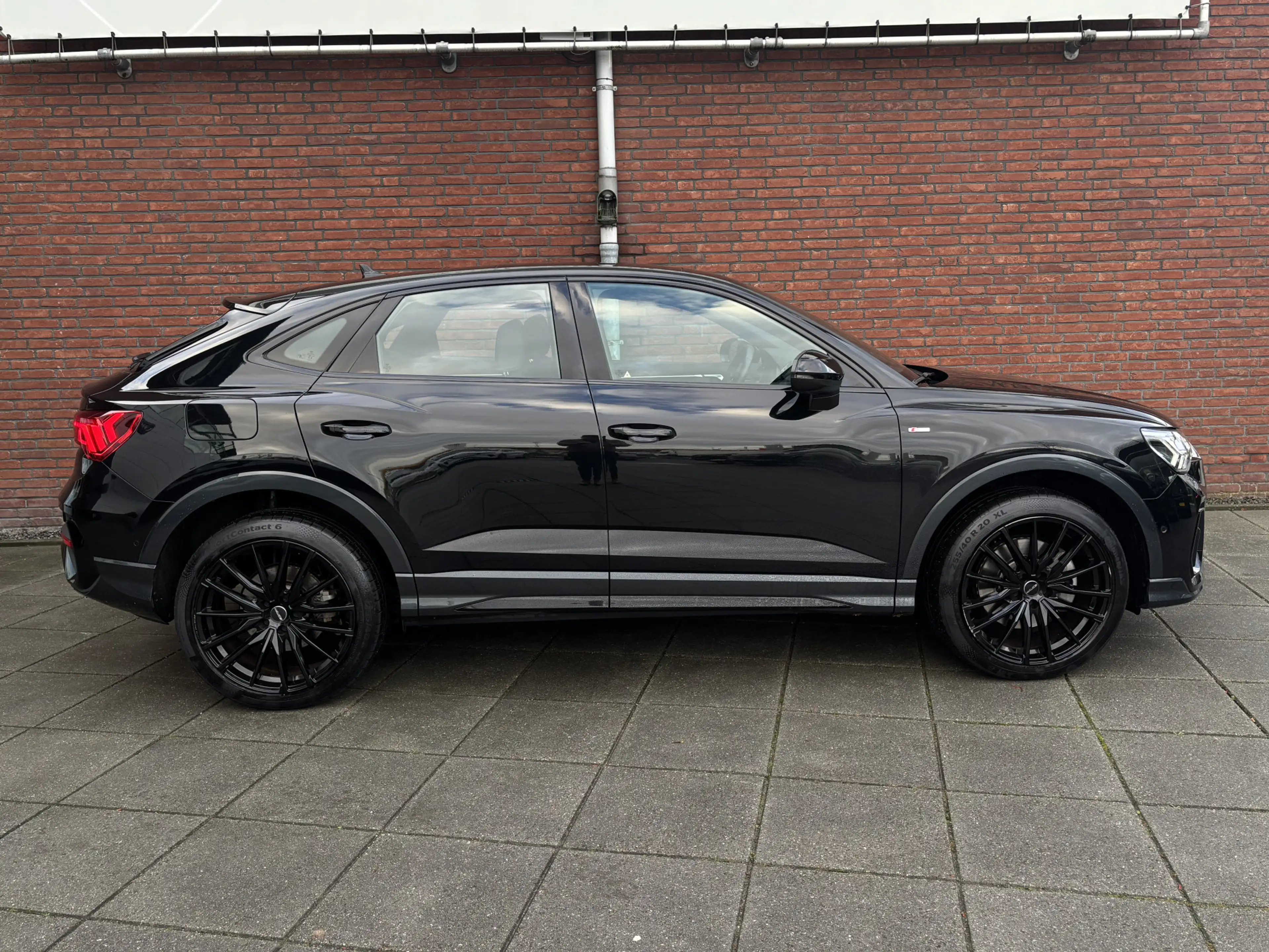 Audi Q3 Sportback 45 TFSI e S Edition — photo 5