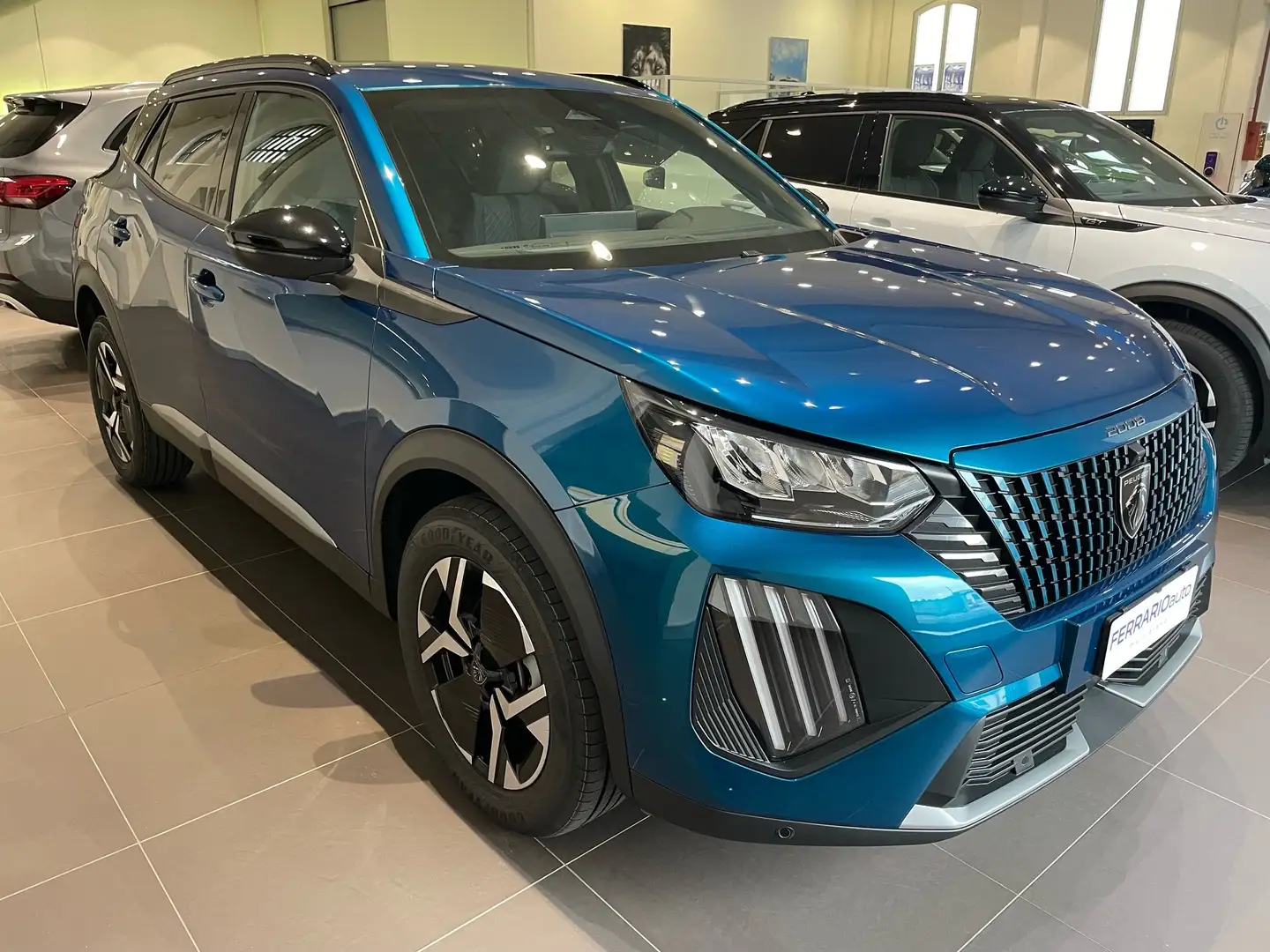 Peugeot 2008 2008 1.2 puretech ALLURE Blauw - 2