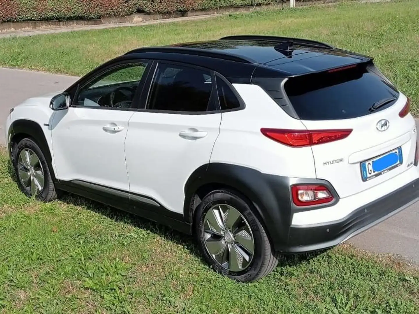 Hyundai KONA Kona 64 kWh EV Exellence+ Bianco - 2