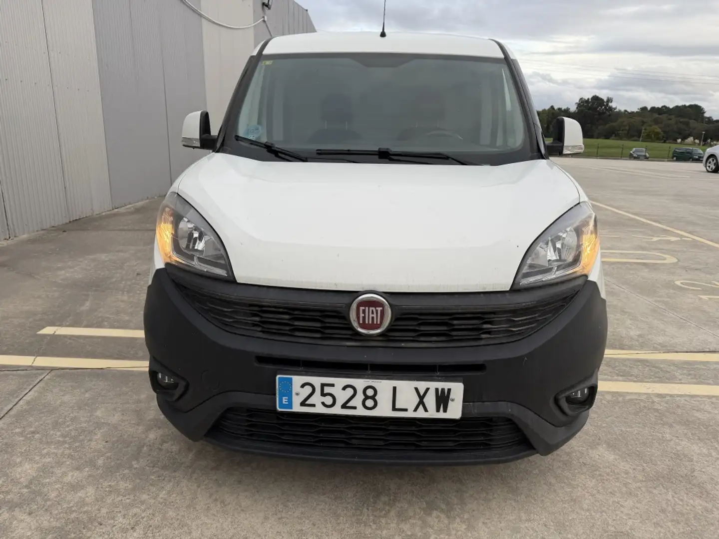 Fiat Dobló Cargo 1.3Mjt SX 70kW Wit - 2