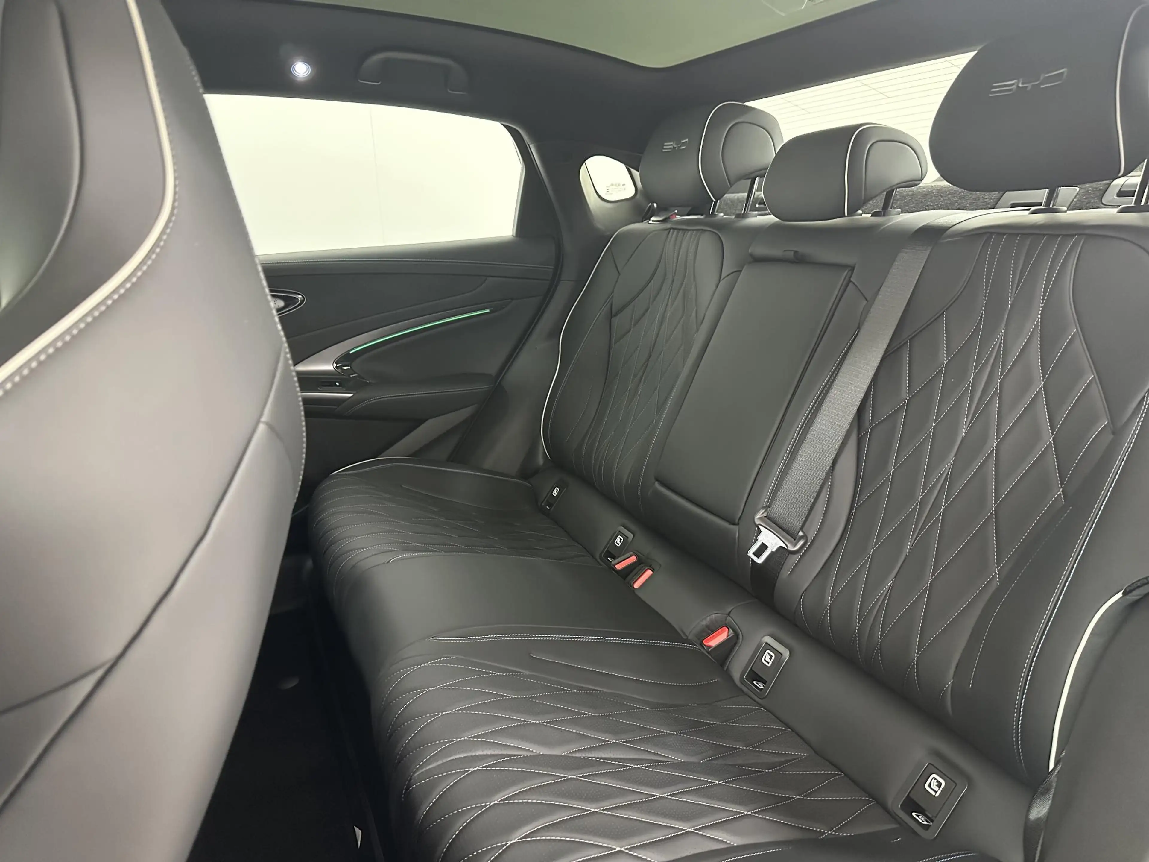 BYD Seal Limited Edition RWD 61.4 kWh Direct leverbaar! | G — photo 8