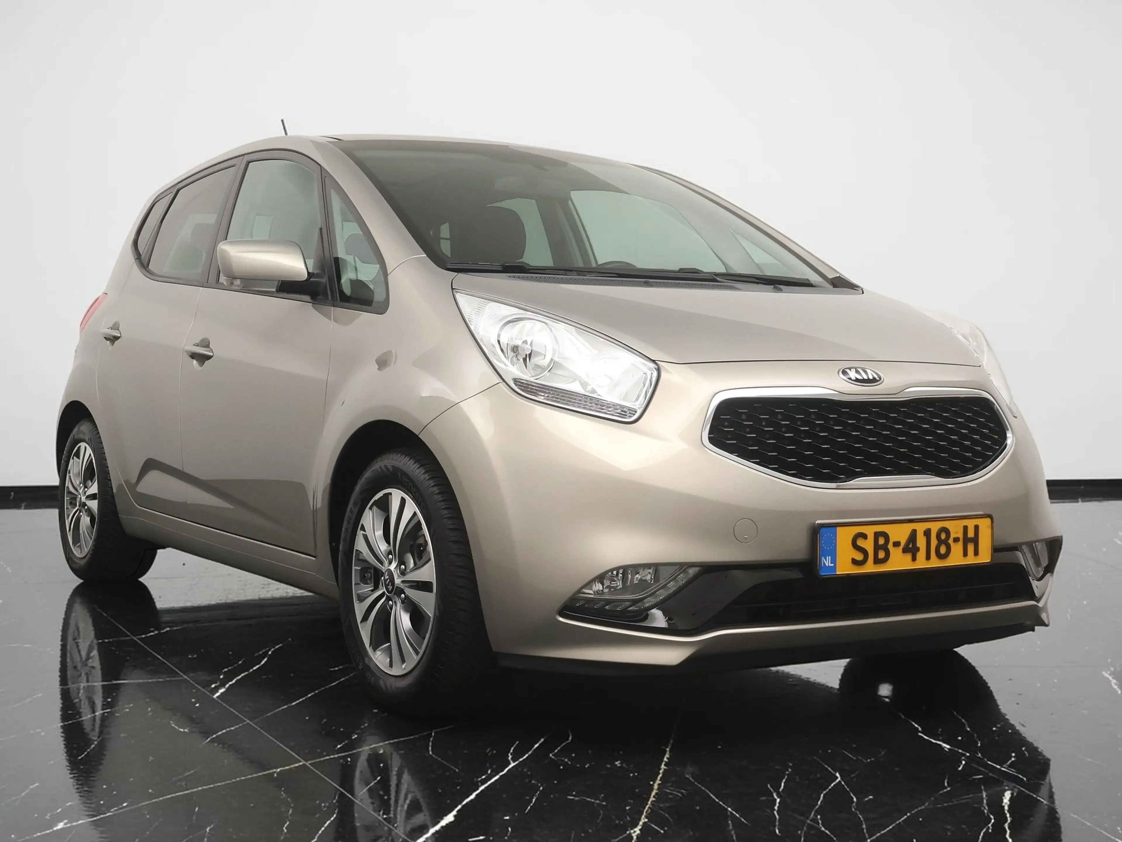 Kia Venga 1.4 CVVT Summer Edition - Navigatie - Camera - Ele — photo 12